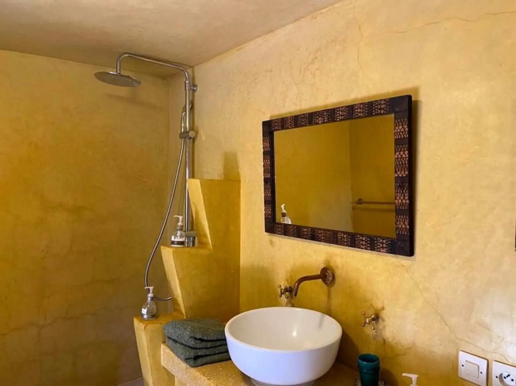 Superior Double or Twin Room - Photo 31