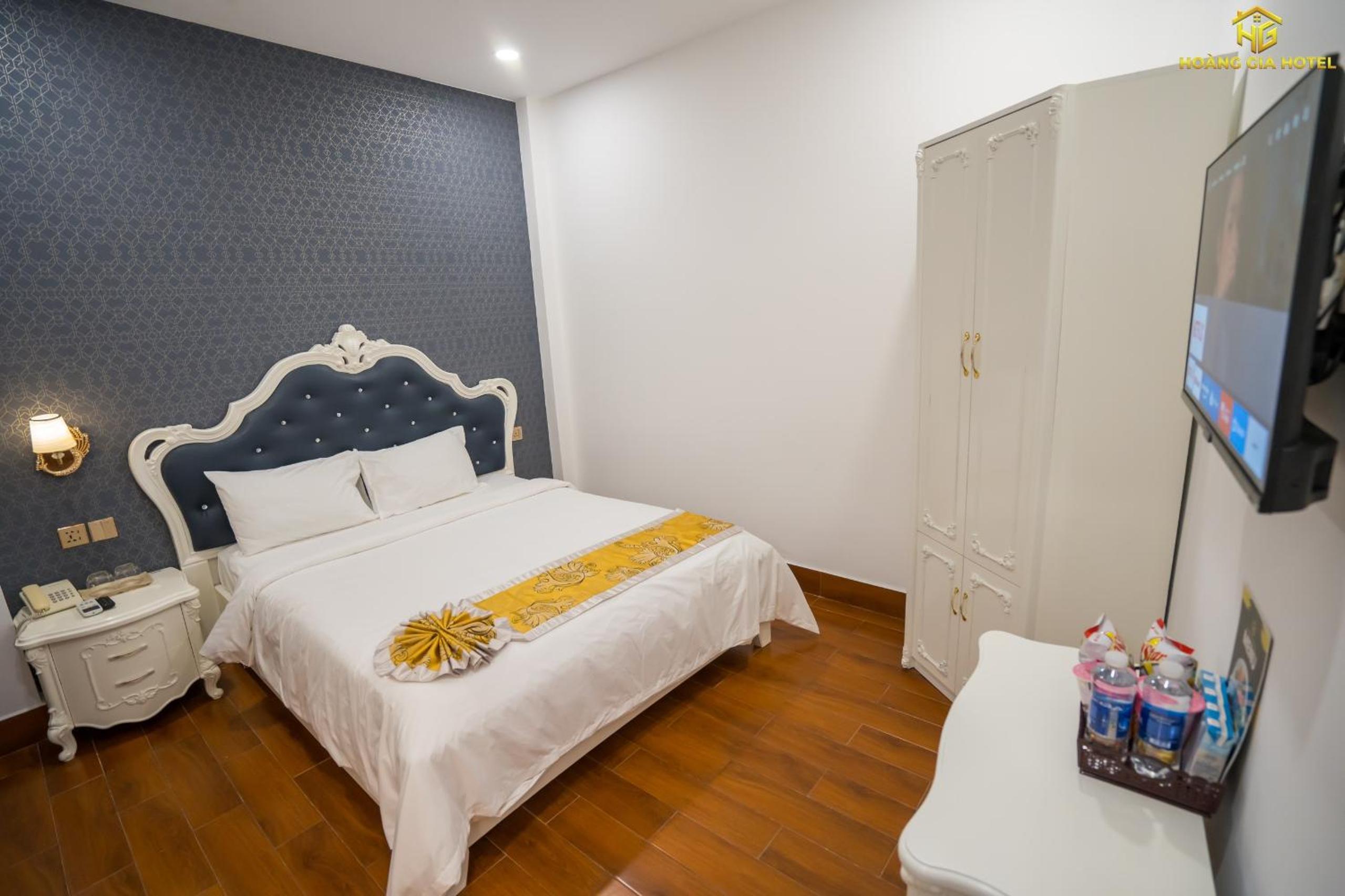 Standard King Room photo 2