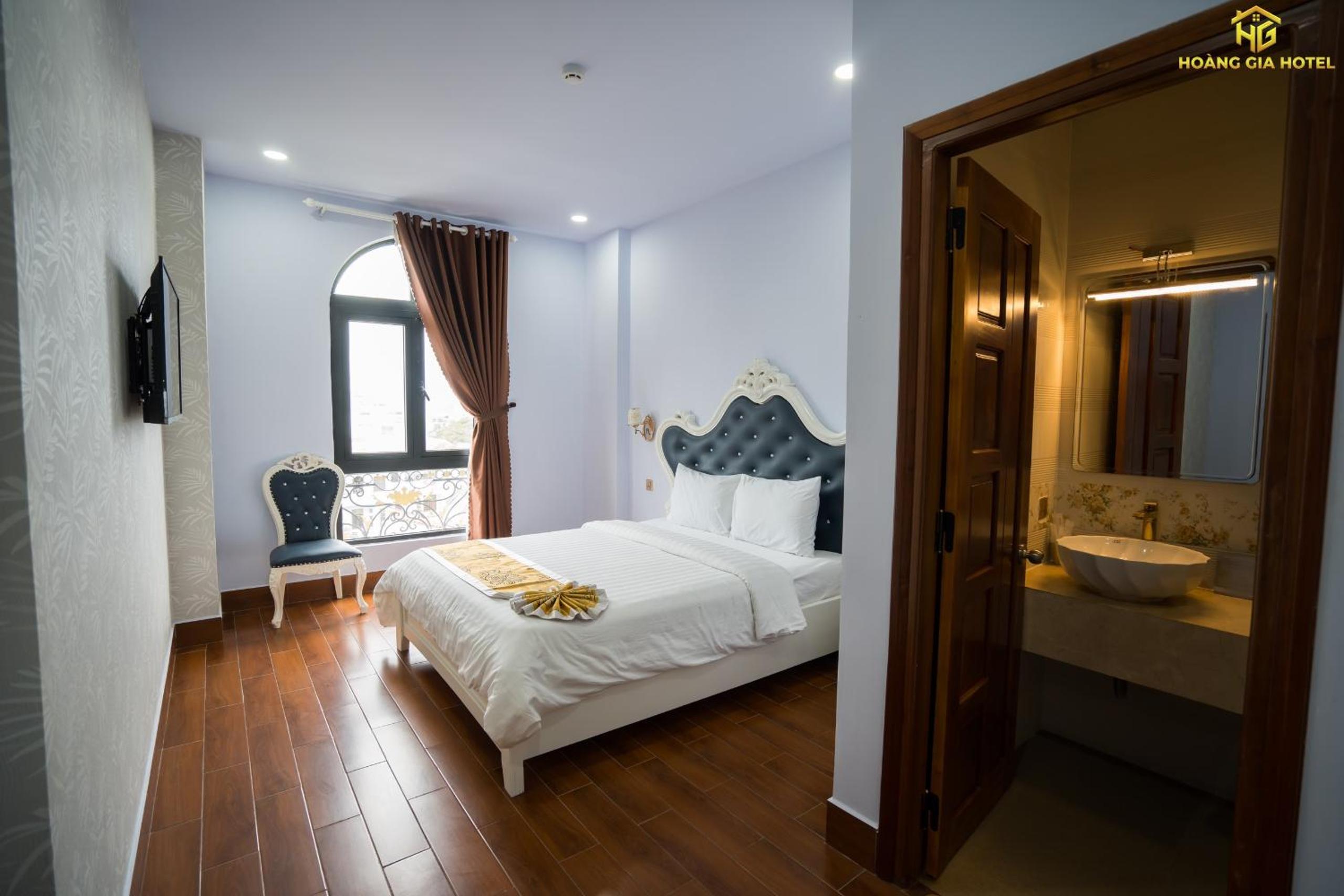 Superior King Room