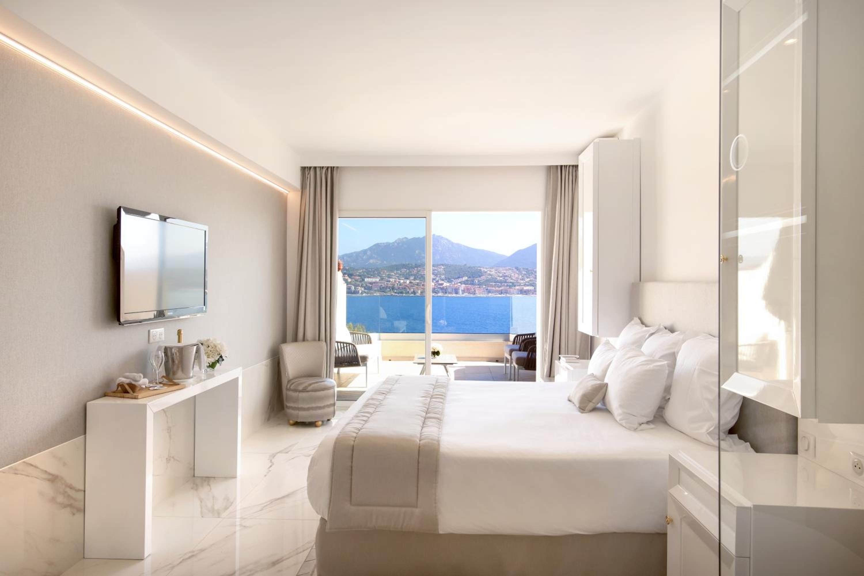 Junior Suite - Photo 1