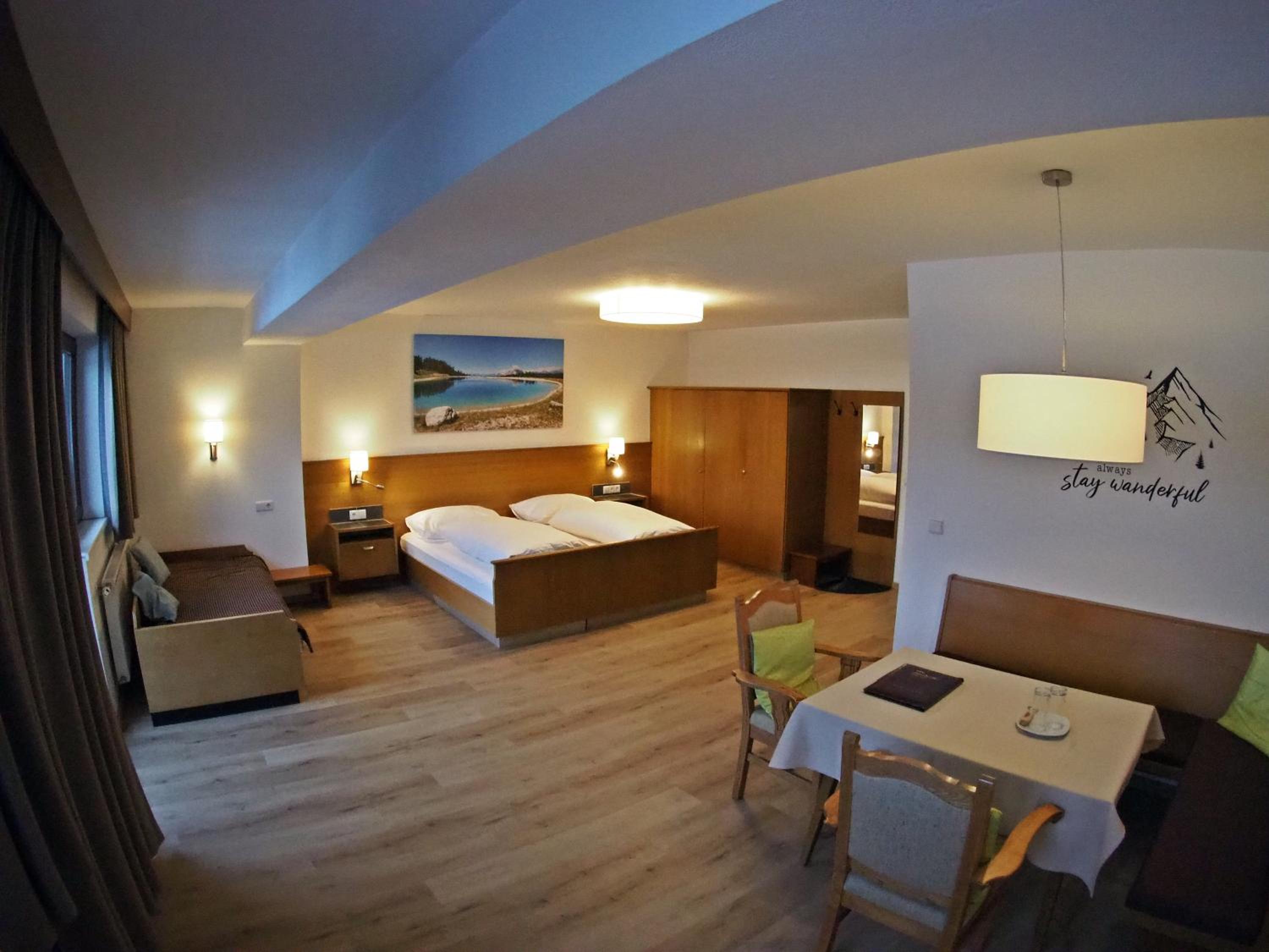 Double Room with Balcony - Photo 1