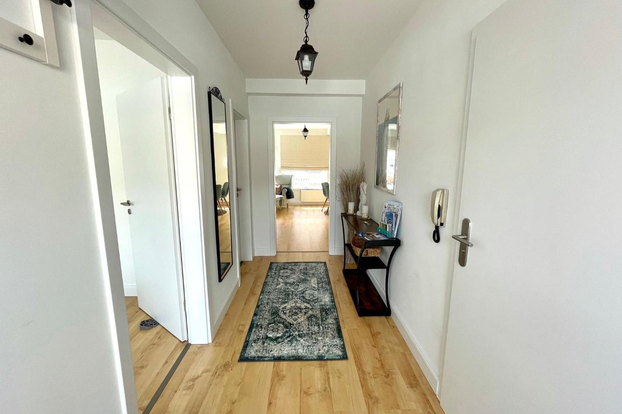 One-Bedroom Apartment photo 3