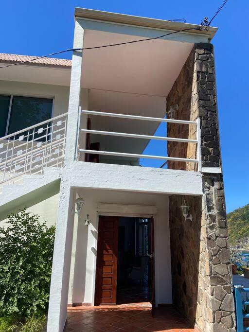 Villa photo 3