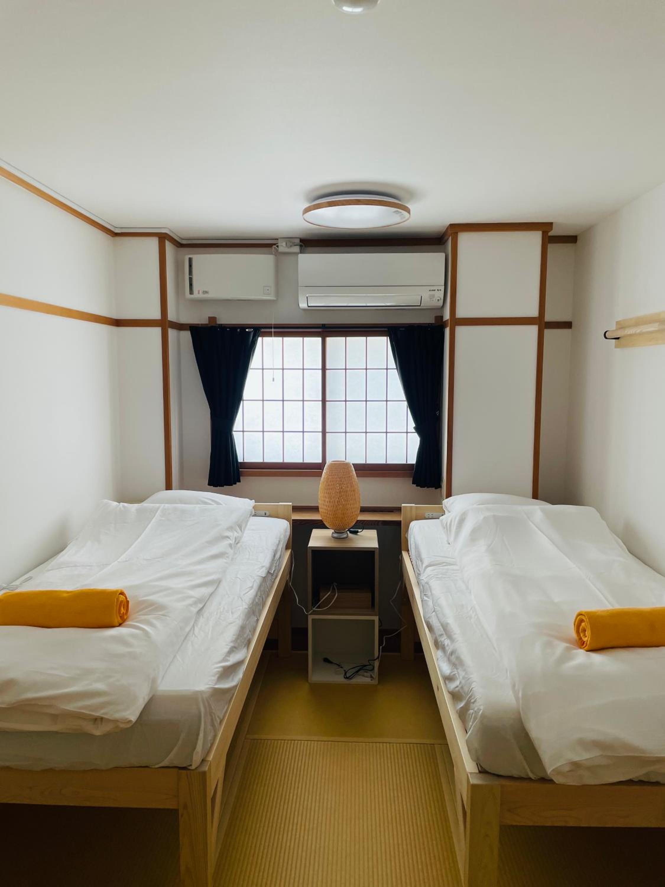 Twin Room with Shower
