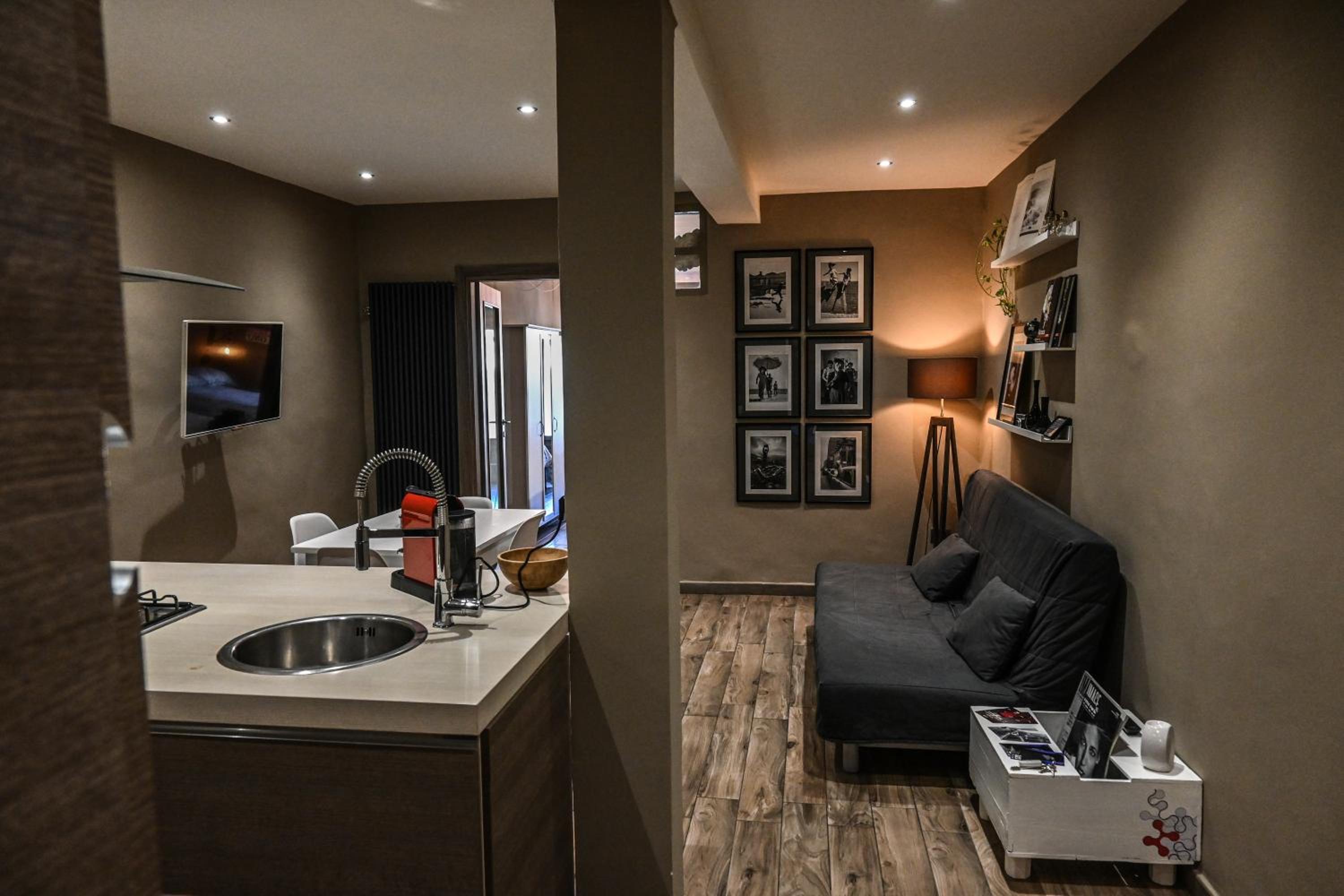 One-Bedroom Apartment