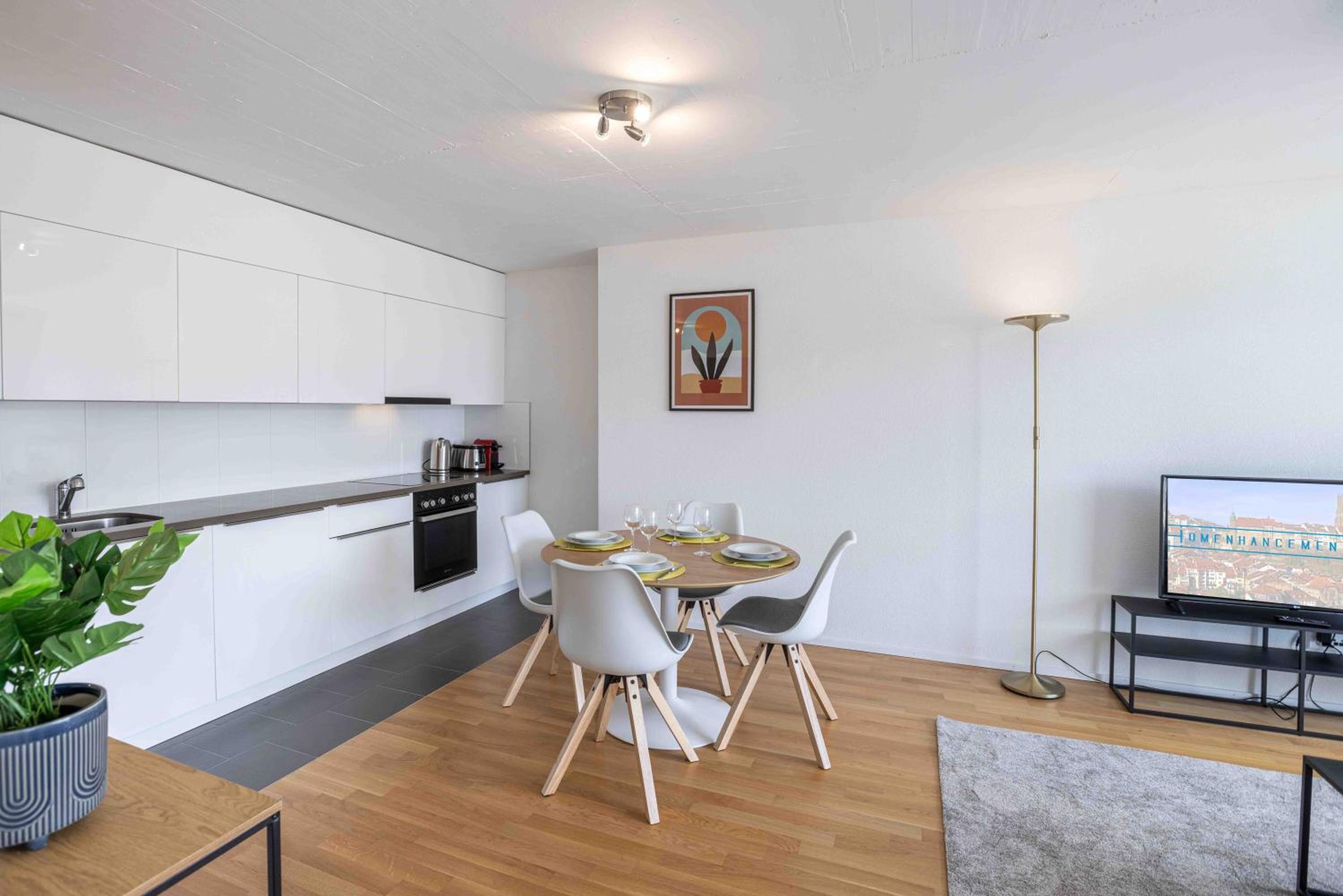 One-Bedroom Apartment photo 2