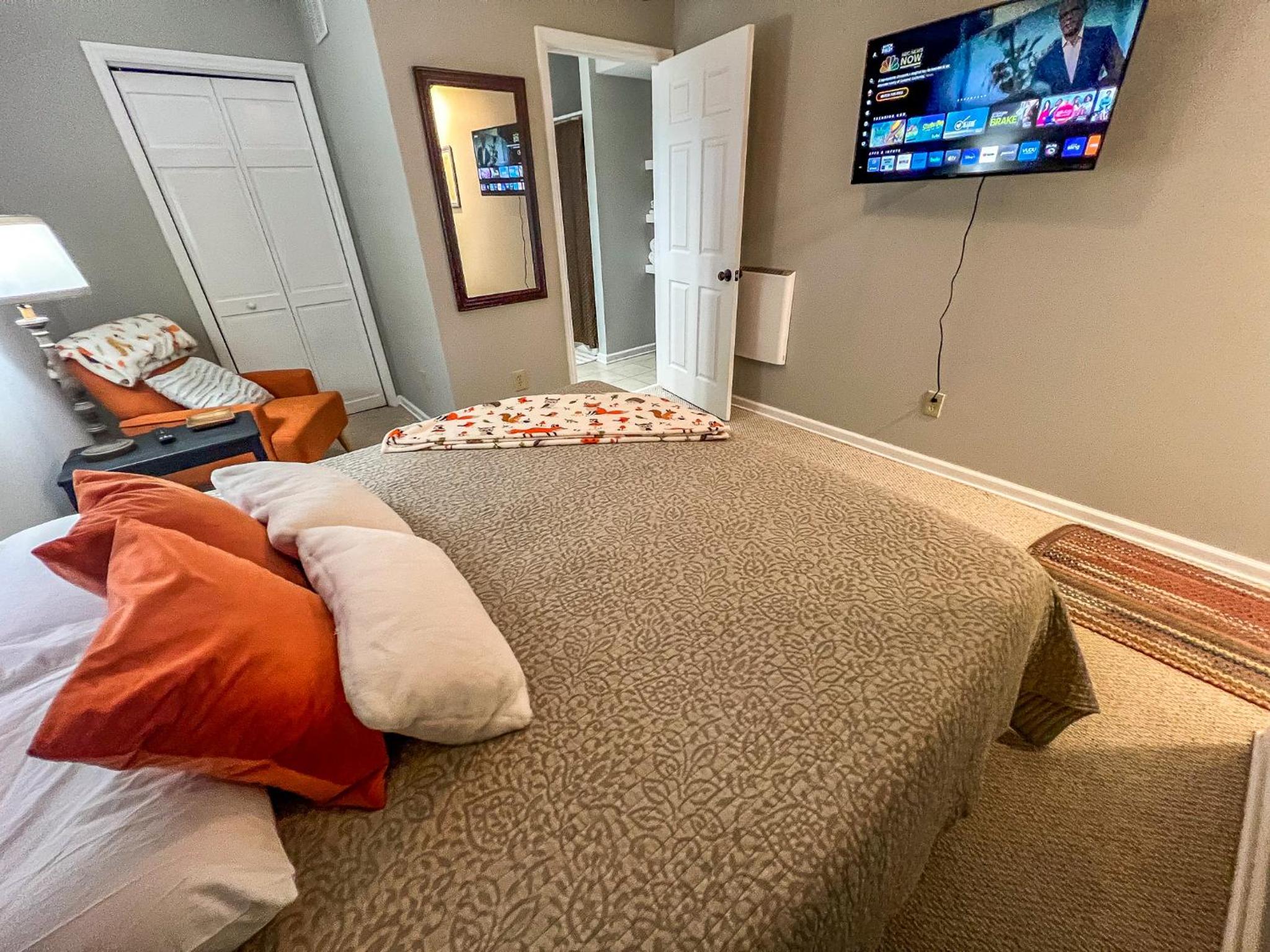Four-Bedroom Vacation Home photo 2