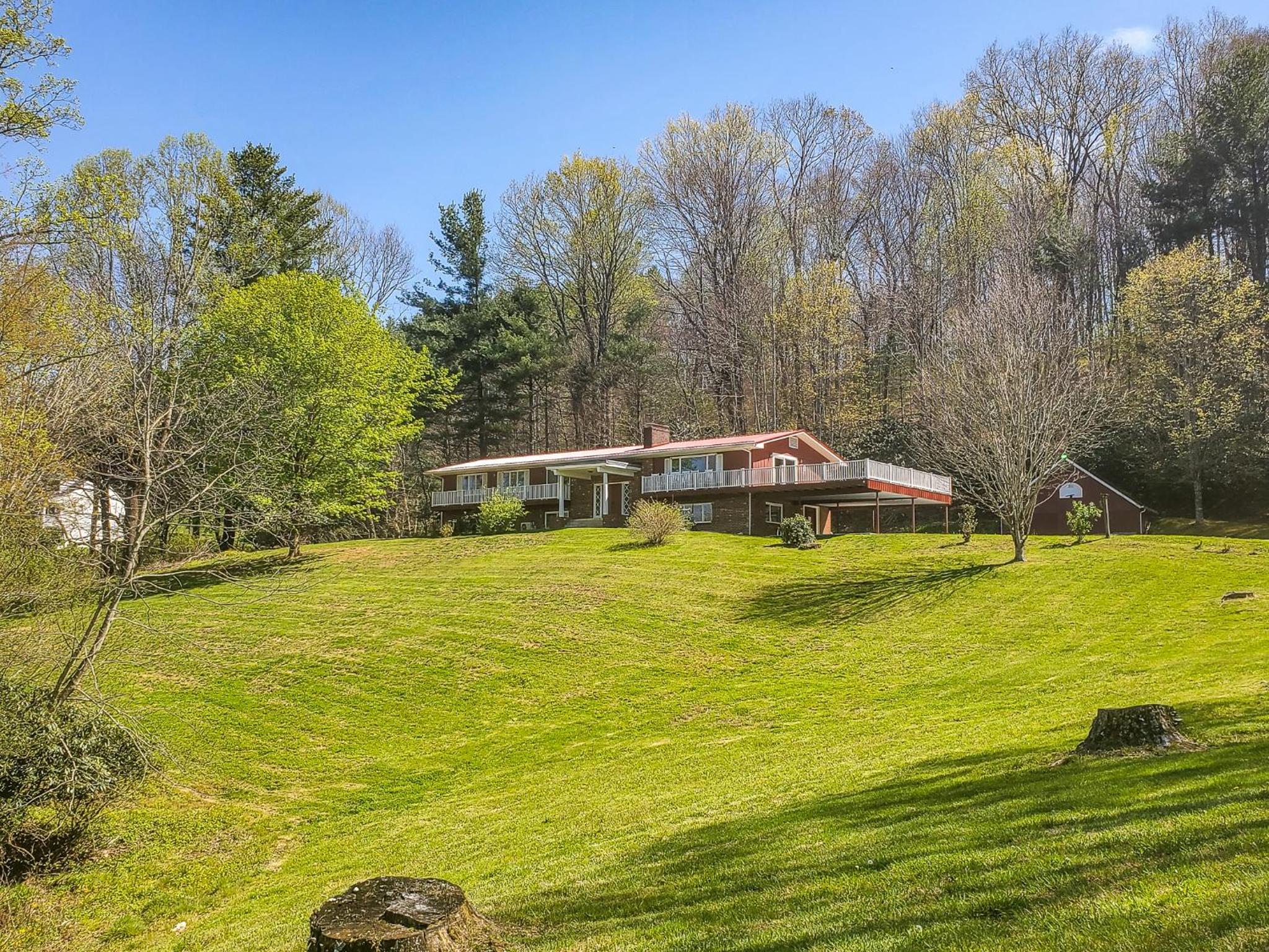 Eight-Bedroom Holiday Home photo 2