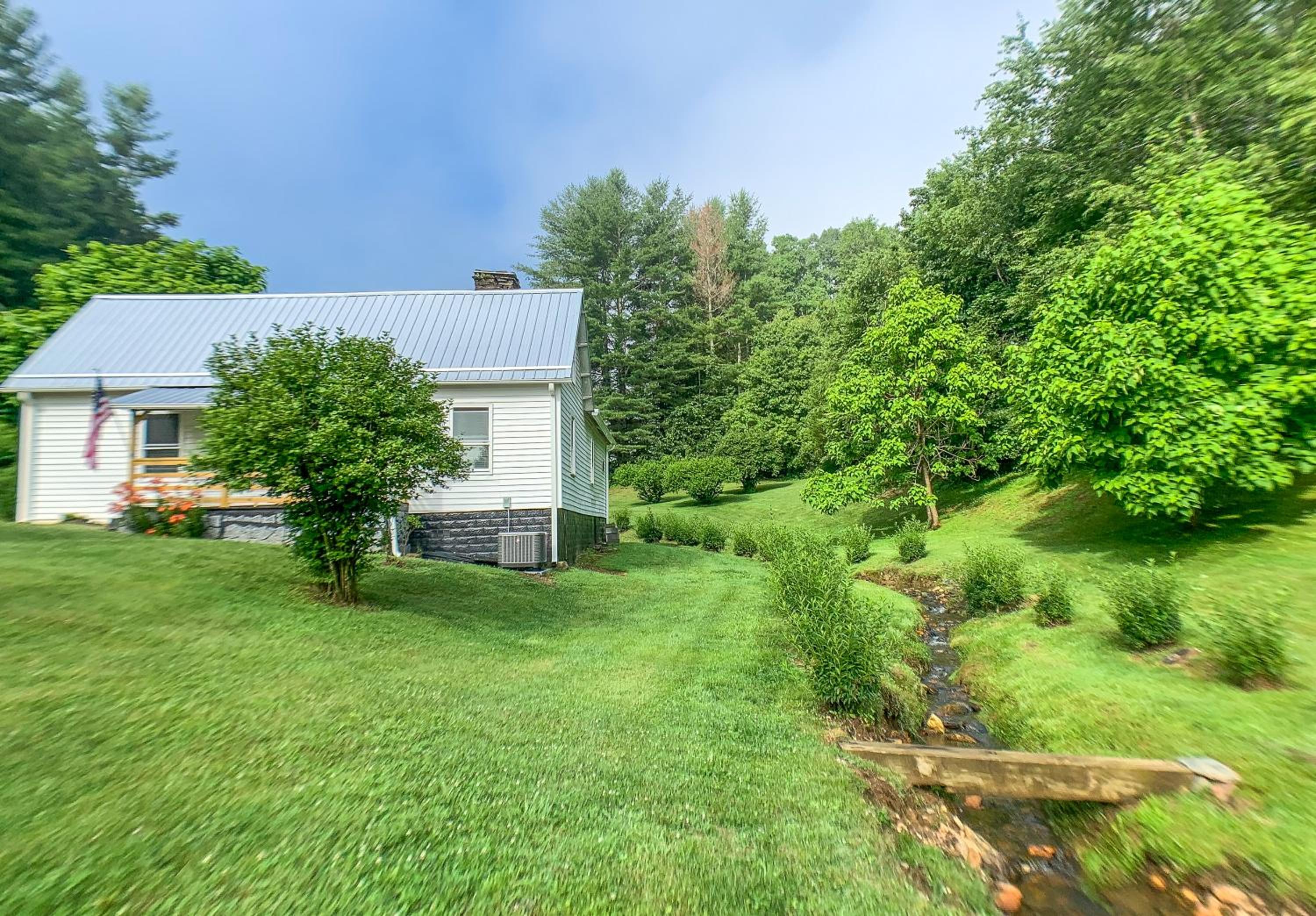 Three-Bedroom Holiday Home  photo 2