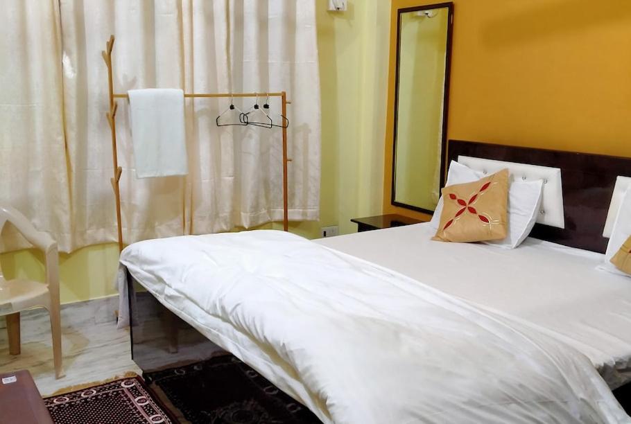 Deluxe Room (2 Adults + 1 Child) photo 1