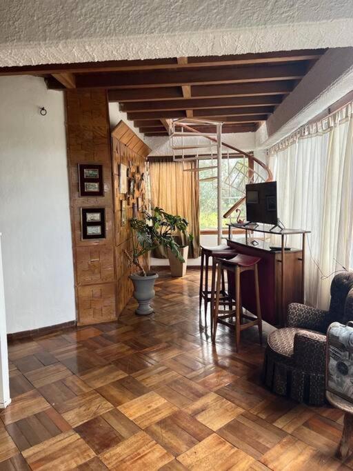 Villa photo 1