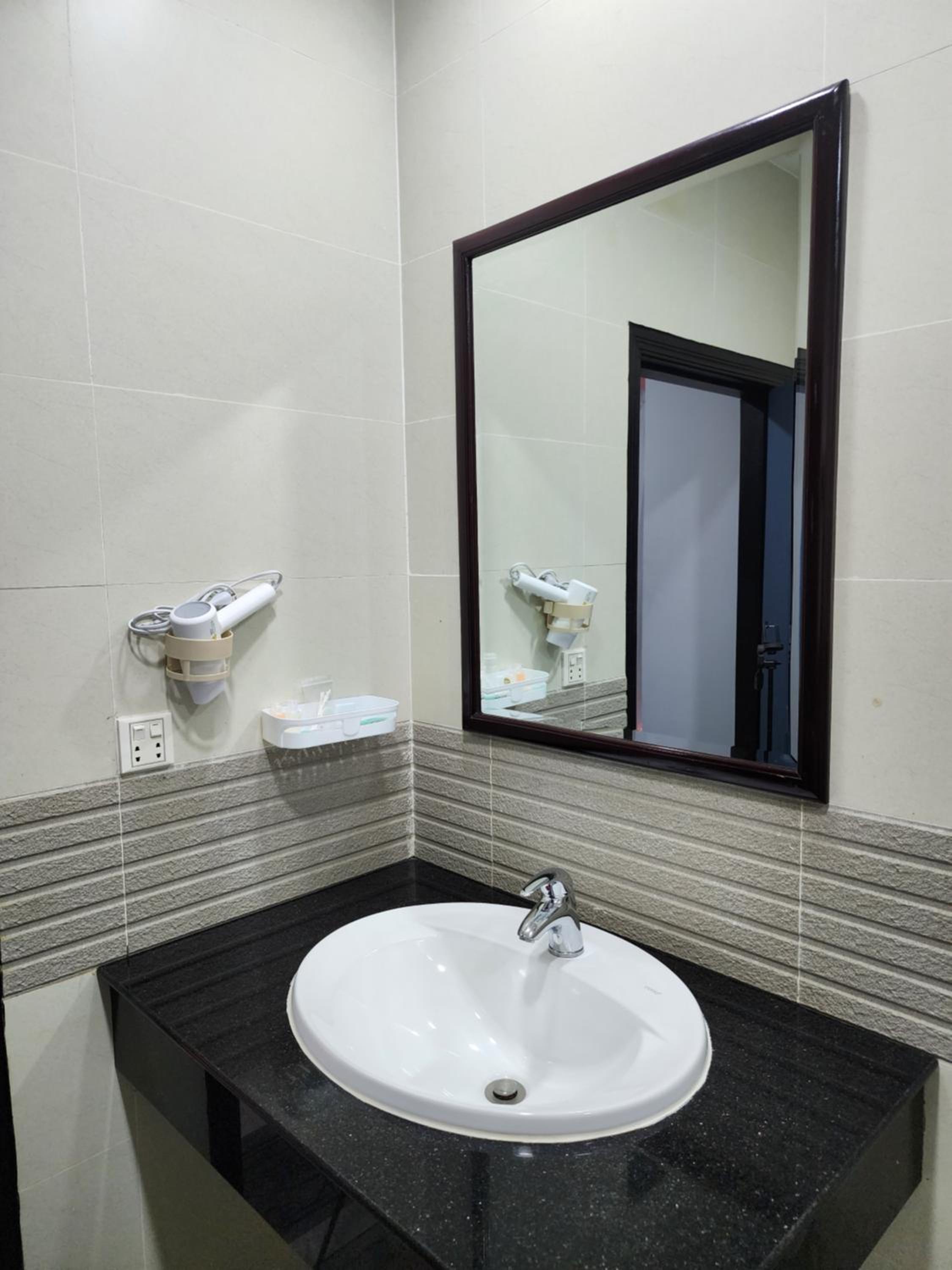 Superior King Room - Photo 2
