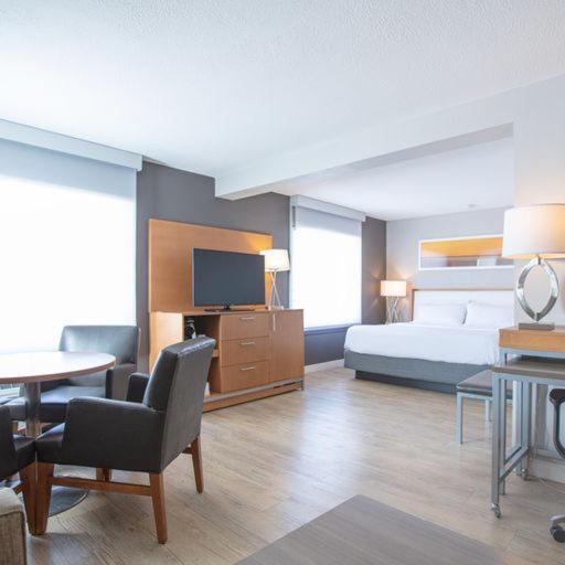 Standard King Room - Photo 1