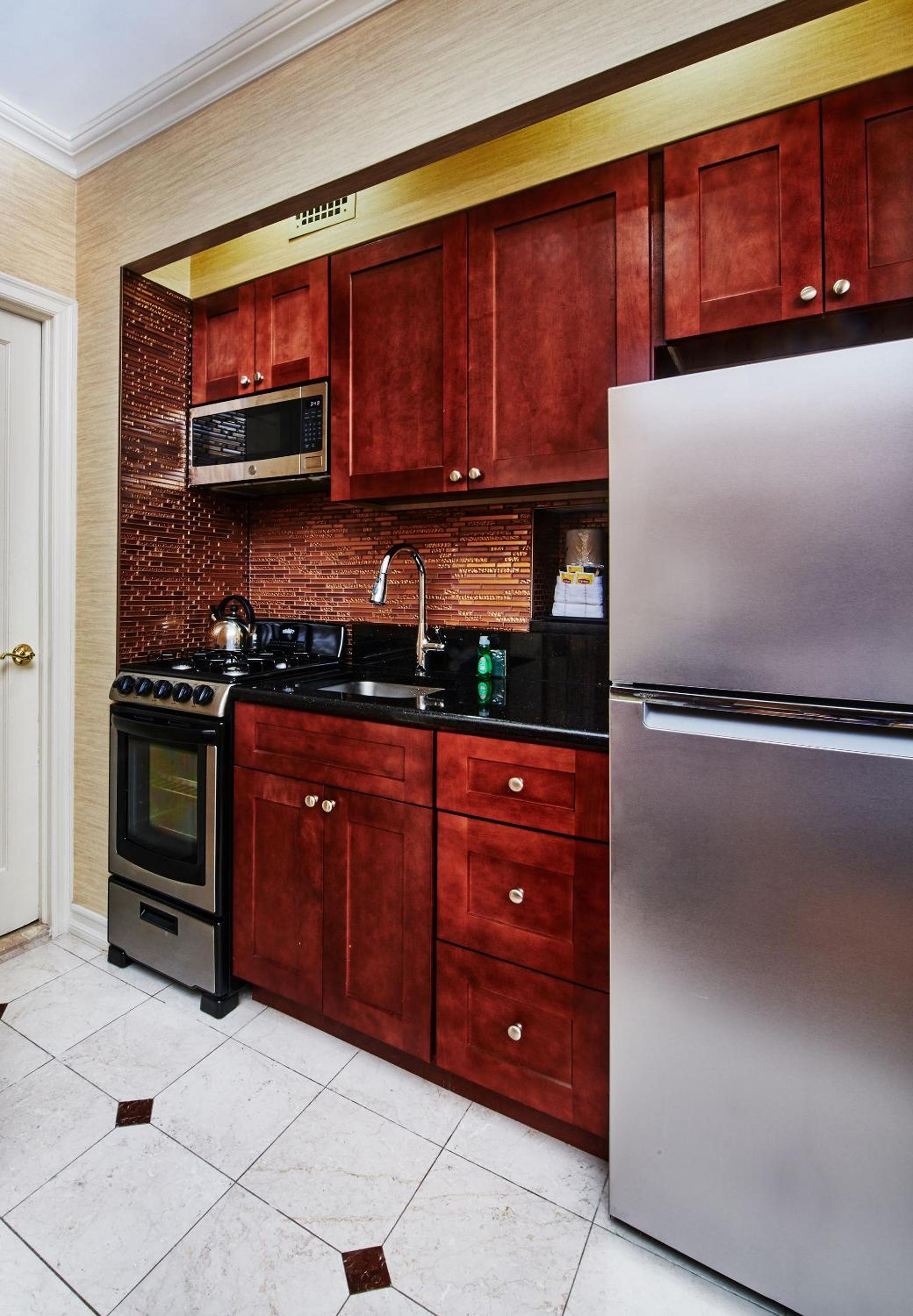 One-Bedroom Apartment photo 2