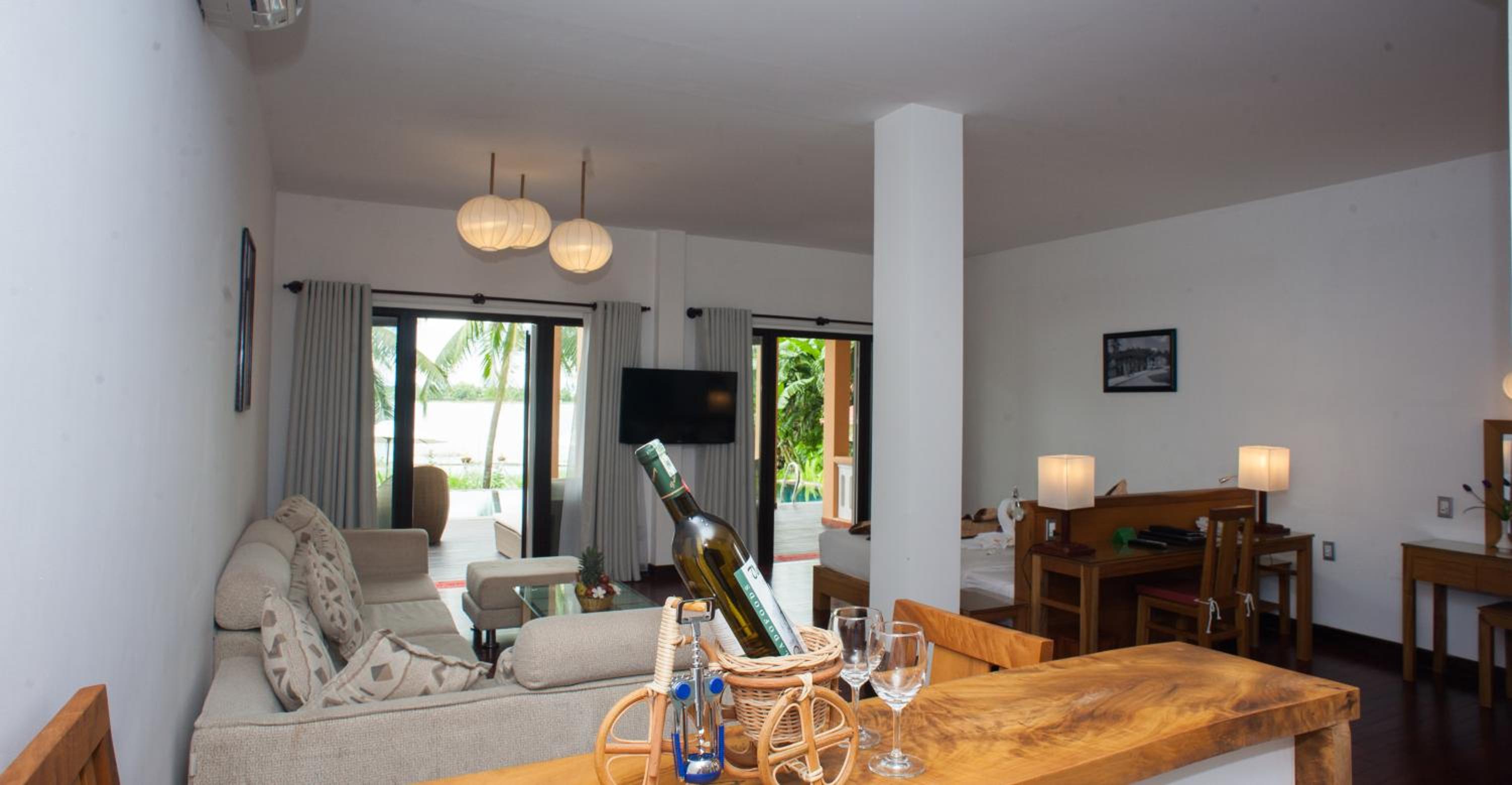 Deluxe Double Room with River View - Photo 10