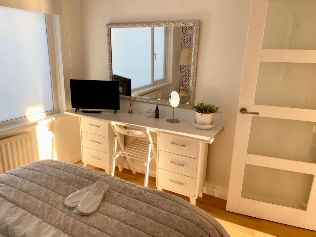 Two-Bedroom Cottage photo 1