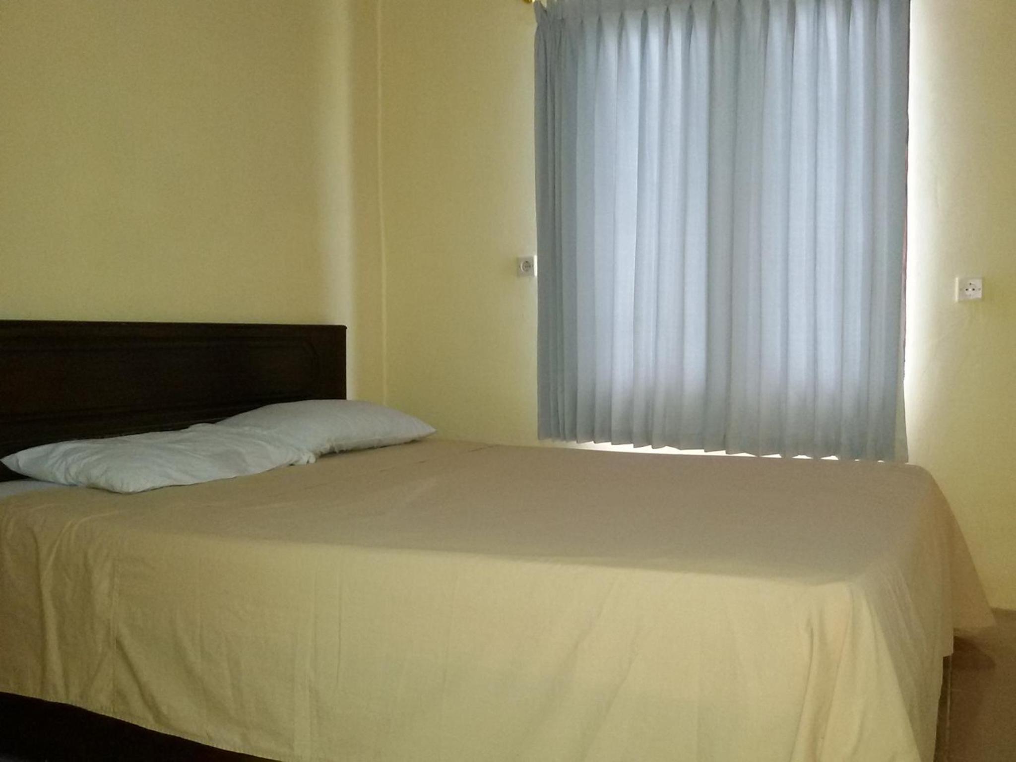 Economy Twin Room photo 3