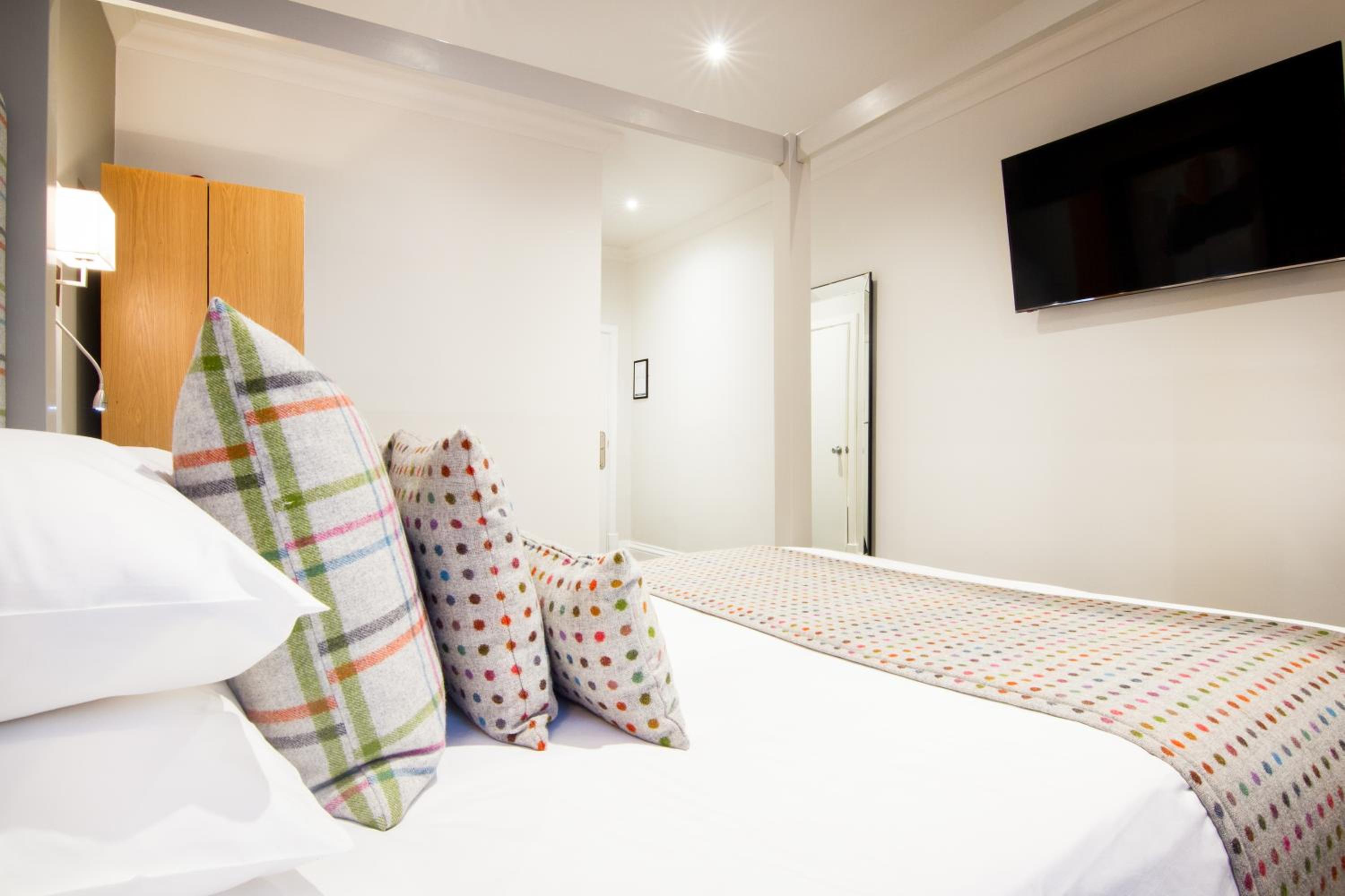 Four Poster Double Room photo 3