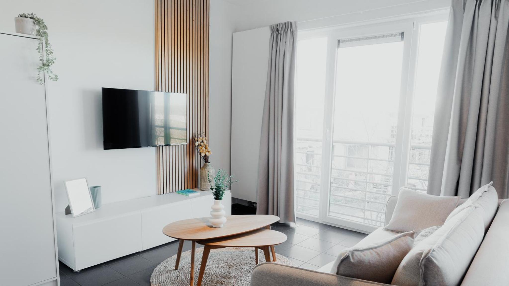 One-Bedroom Apartment photo 1