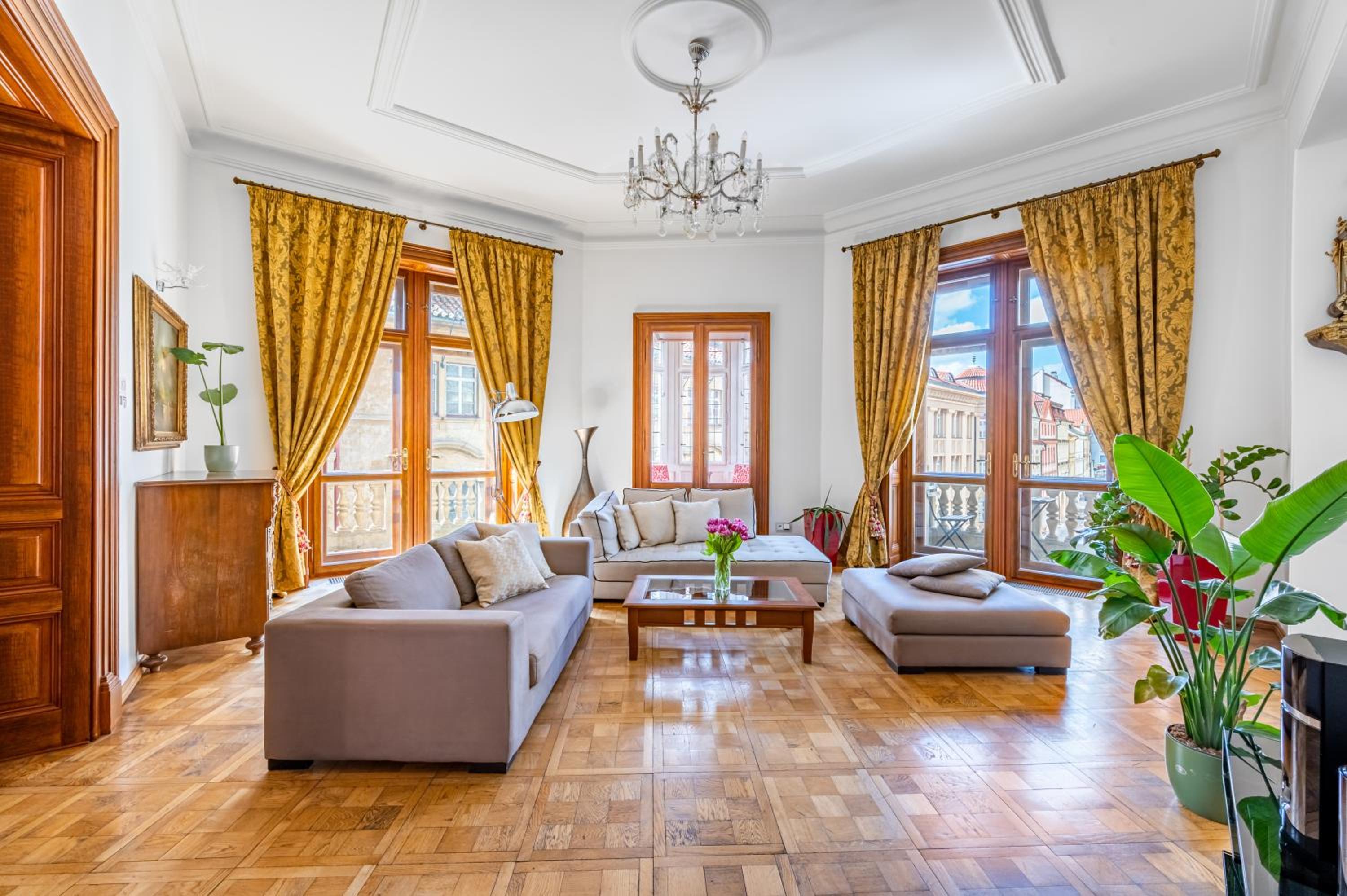 Presidential Suite (6 Adults)
