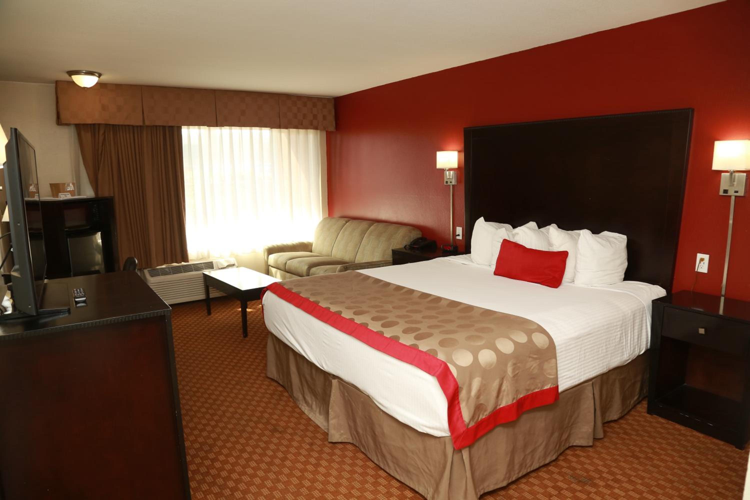Deluxe King Room - Non-Smoking - Photo 8