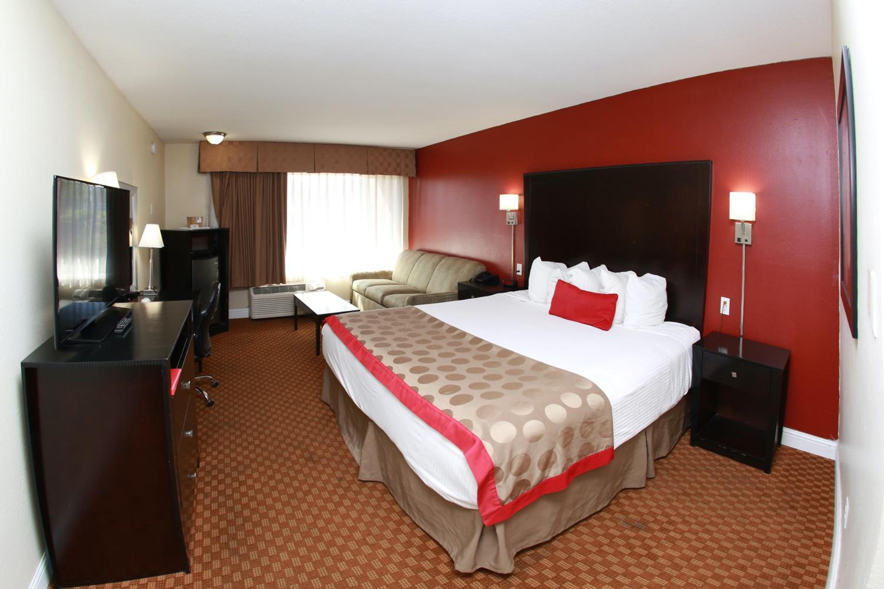 Deluxe King Room - Non-Smoking - Photo 7
