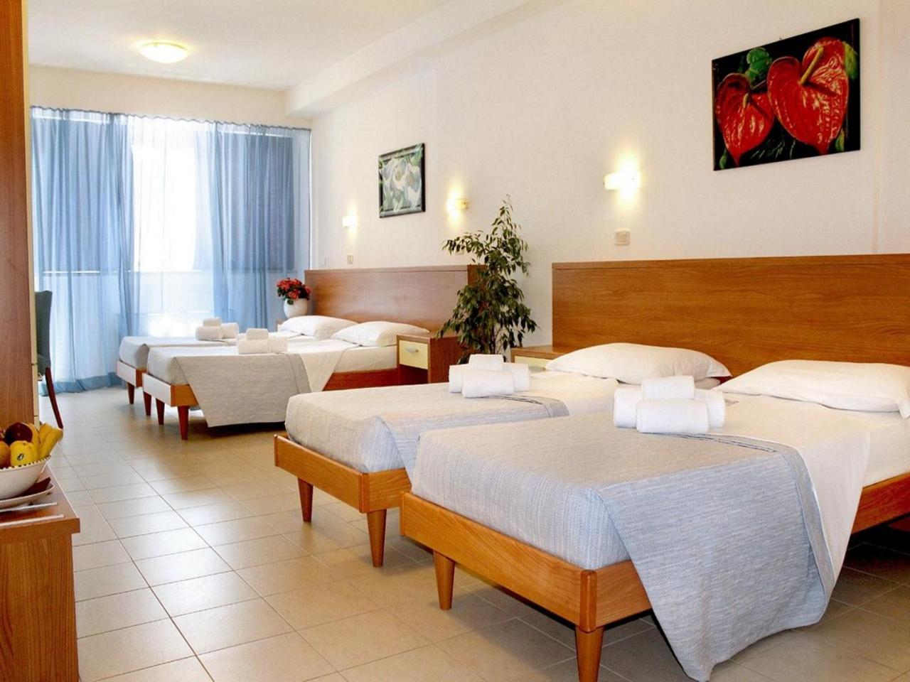 Quadruple Room with Garden View photo 1