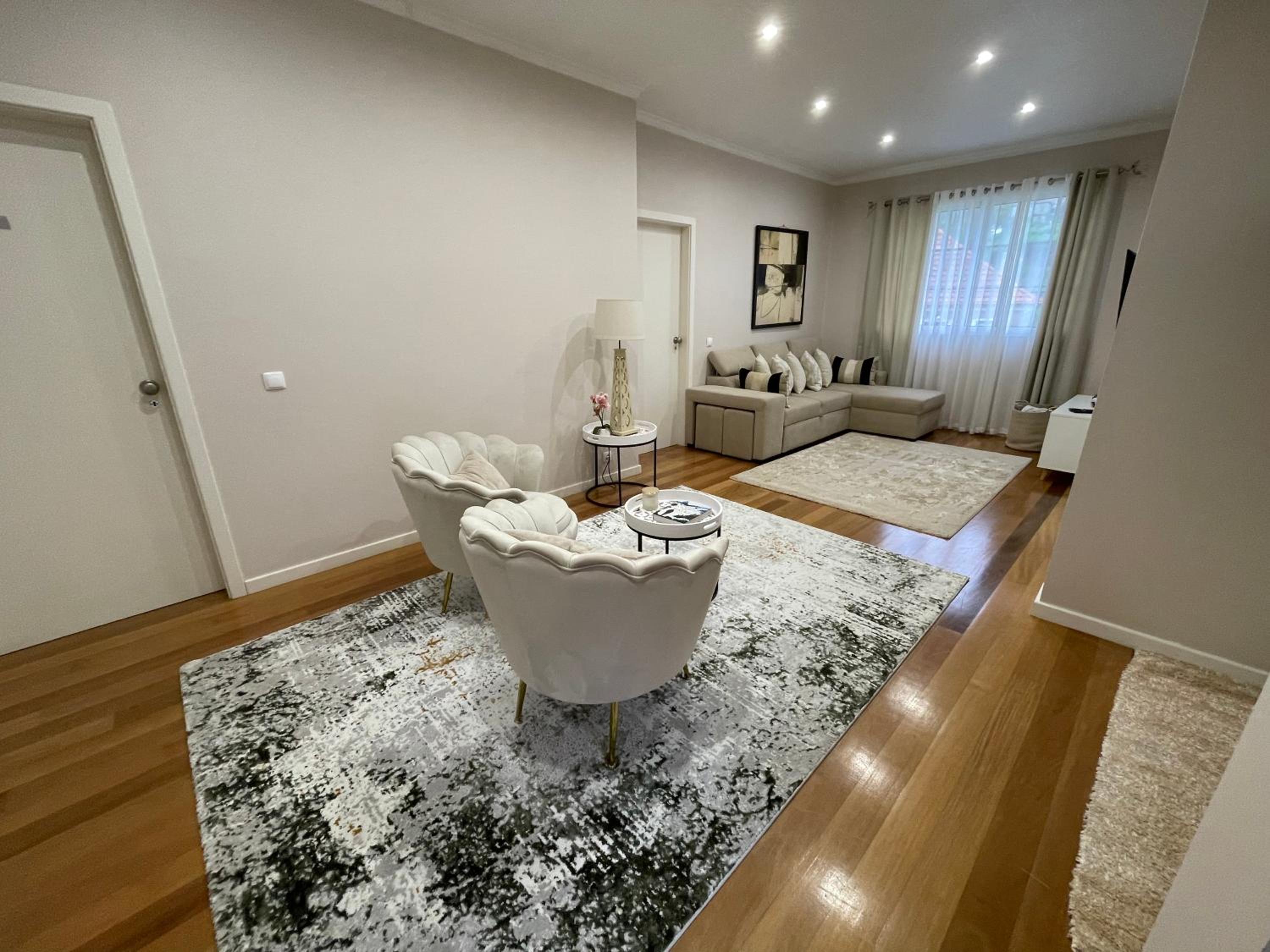 Two-Bedroom House photo 2