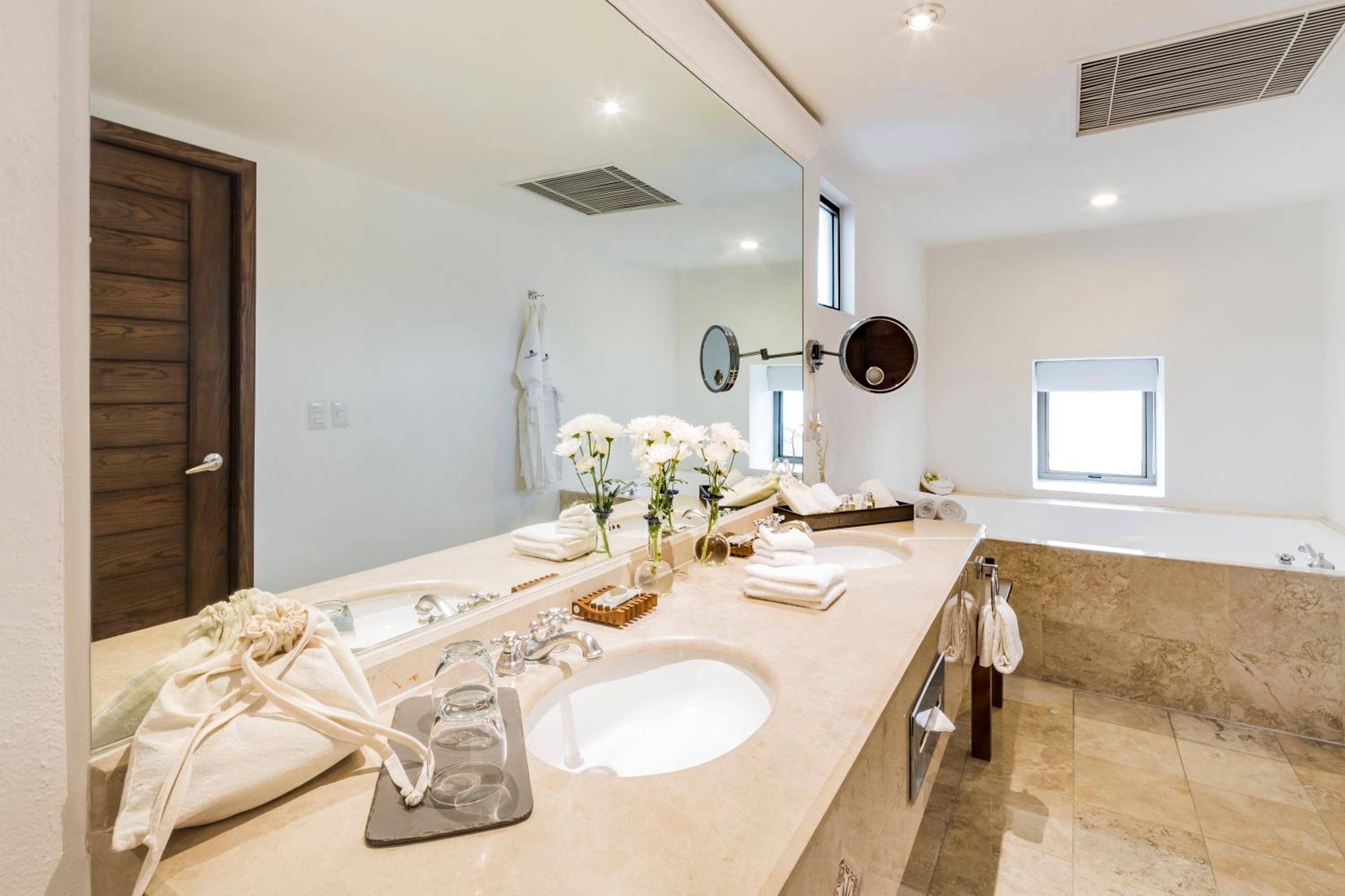 Master Suite - Photo 2