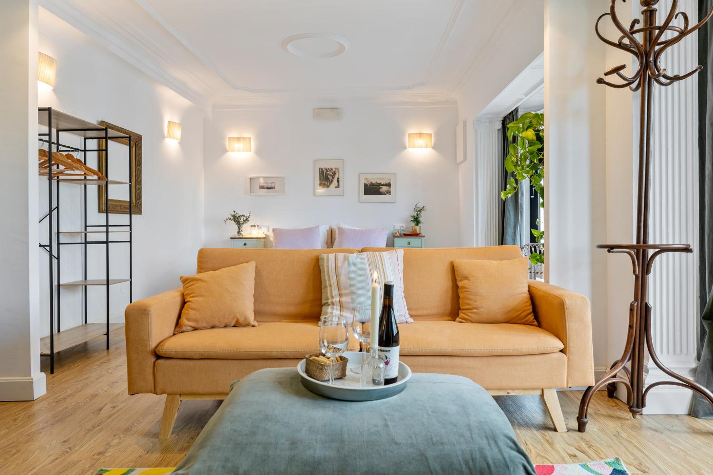 Deluxe Queen Suite