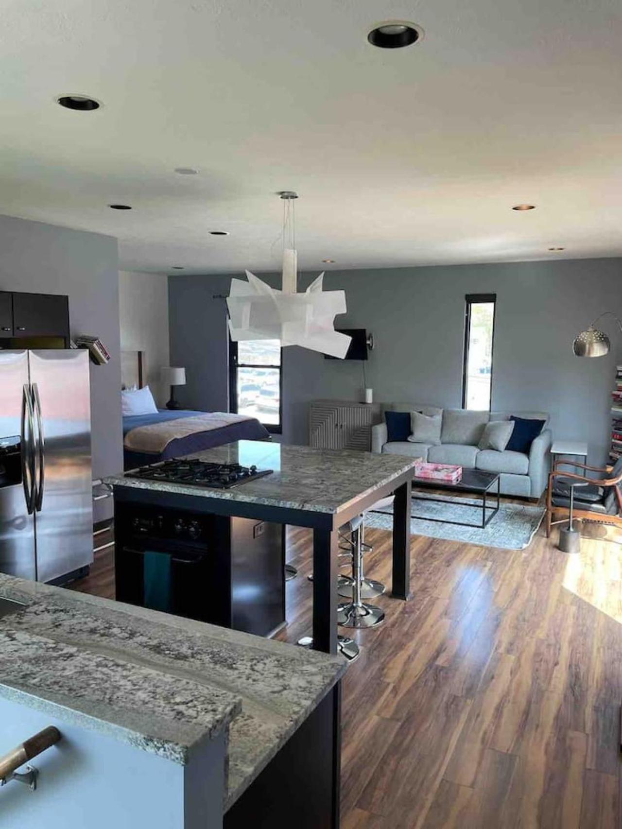 Studio Apartment photo 1