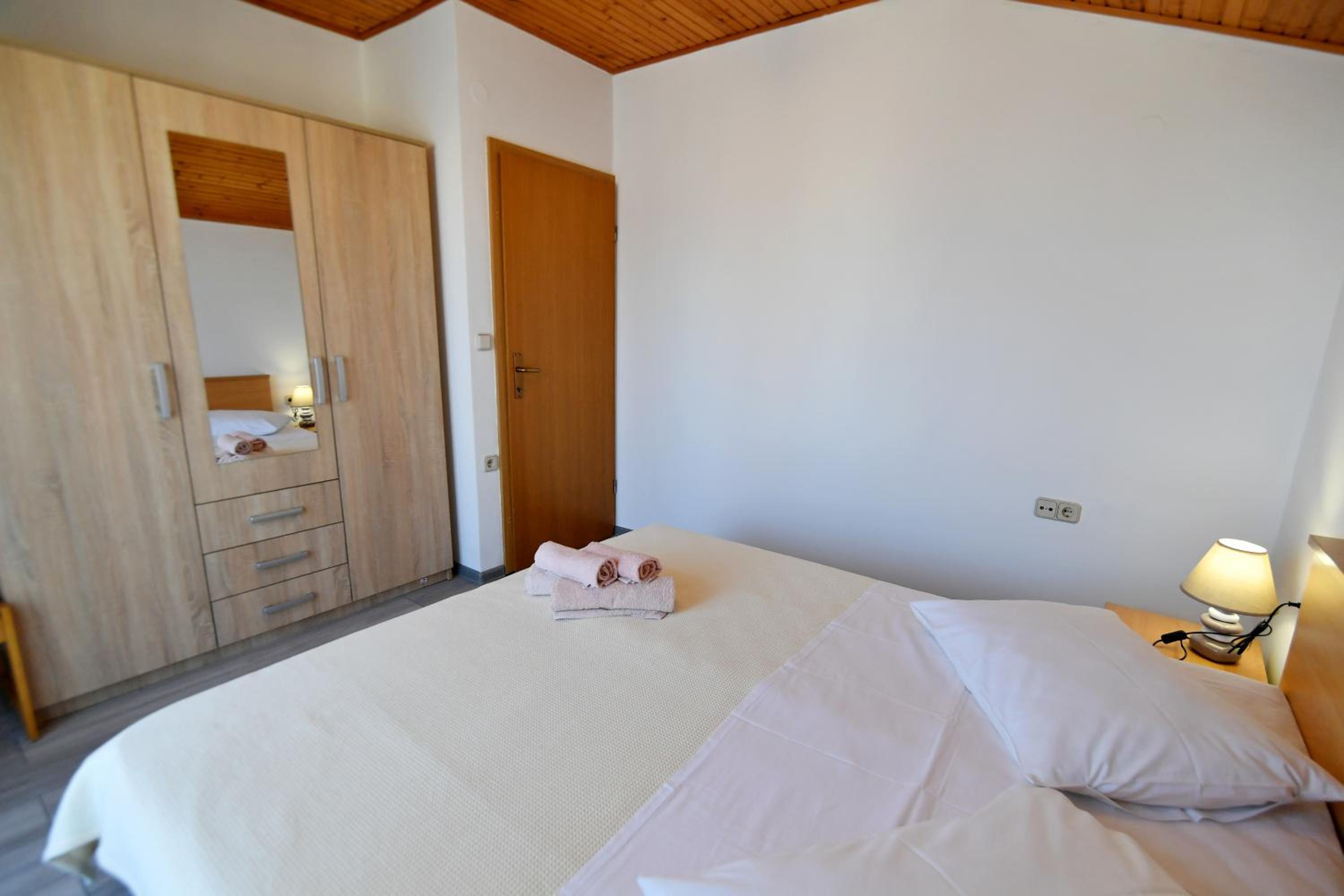 Two-Bedroom Apartment - Photo 23