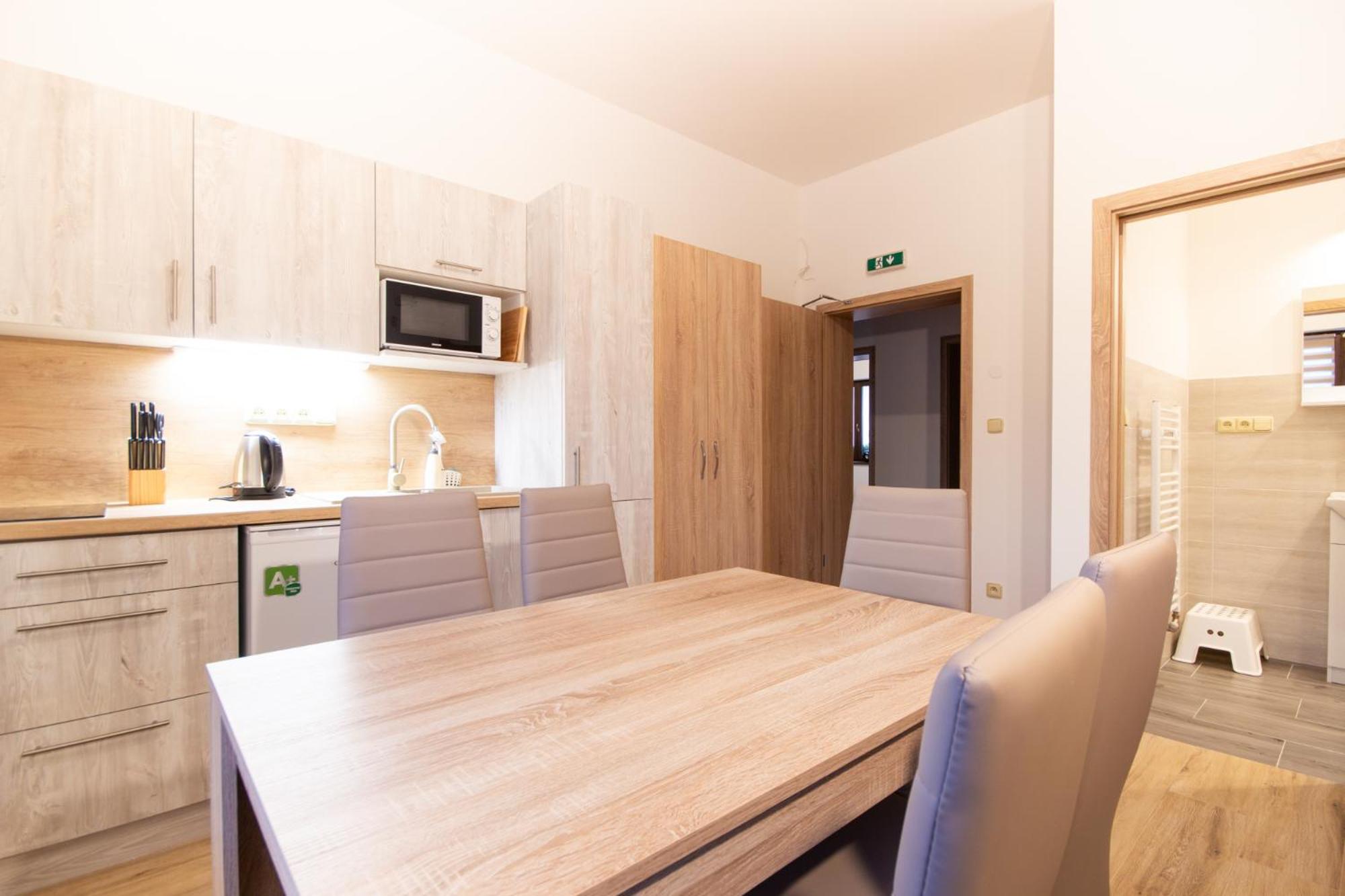 Quadruple Room With Private Bathroom photo 3