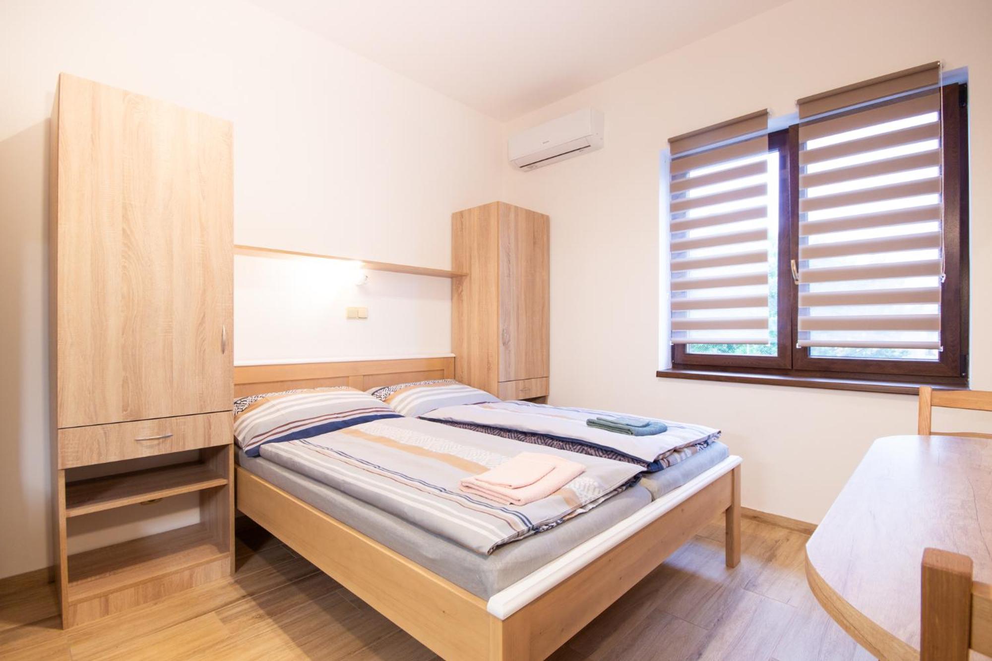 Double Room With Private Bathroom photo 2