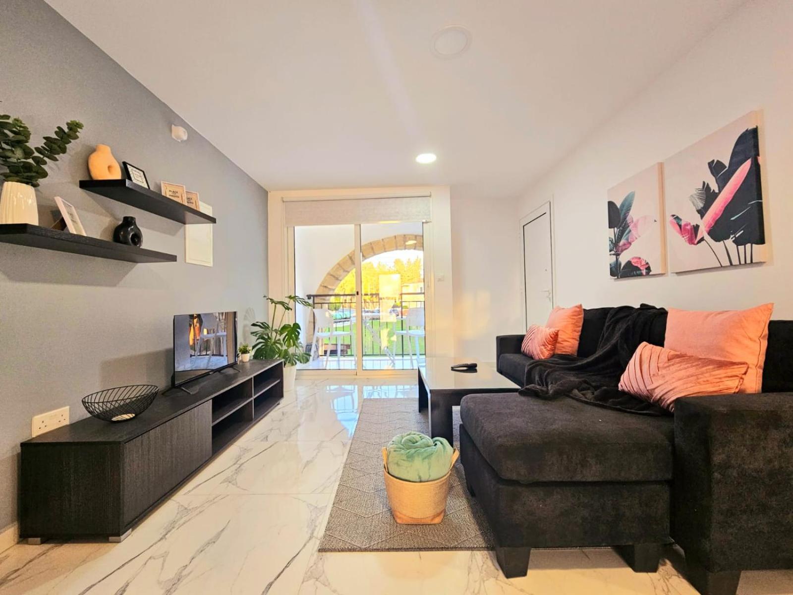 Apartment with Balcony