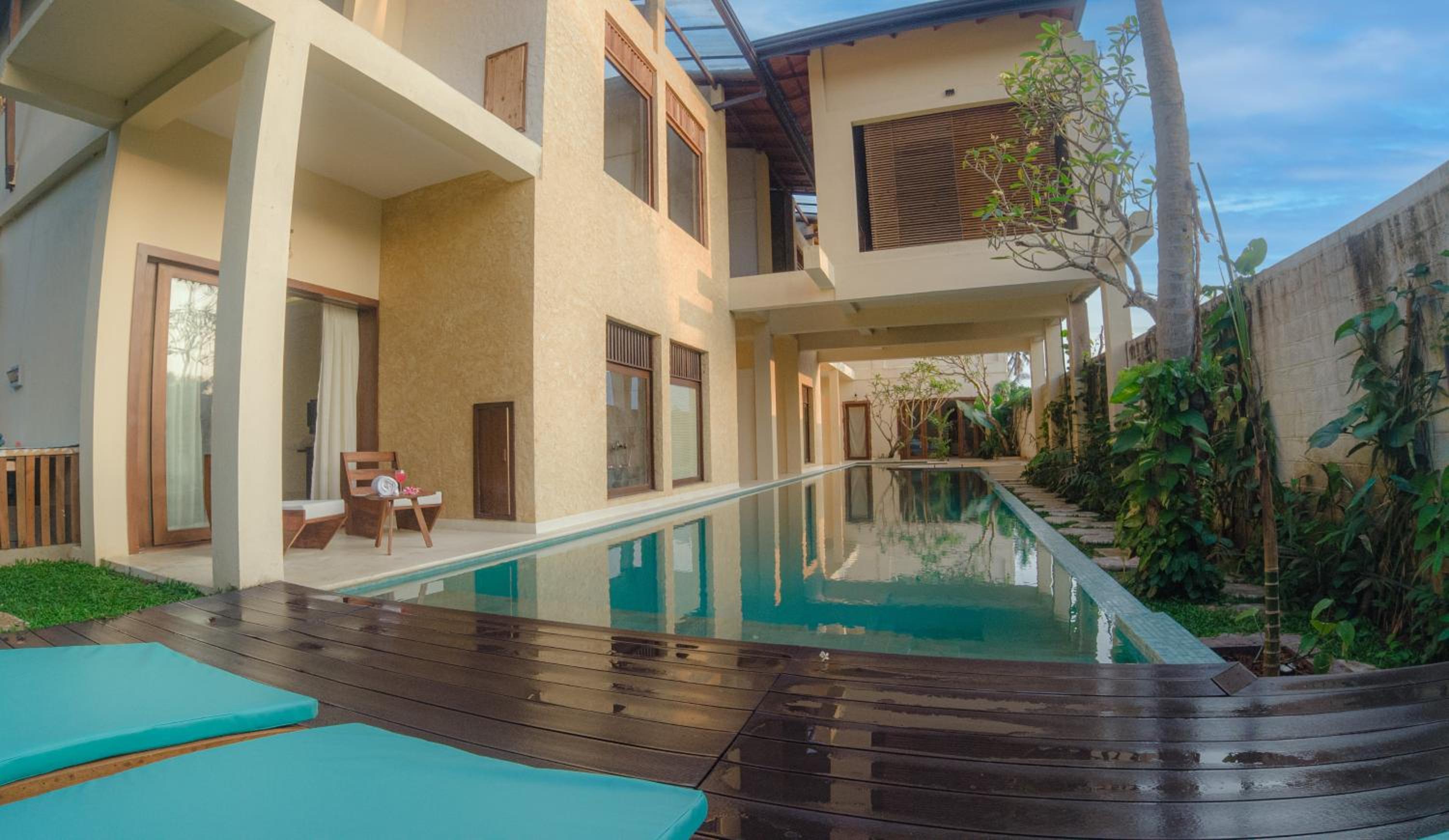 King Room with Pool View - Photo 7