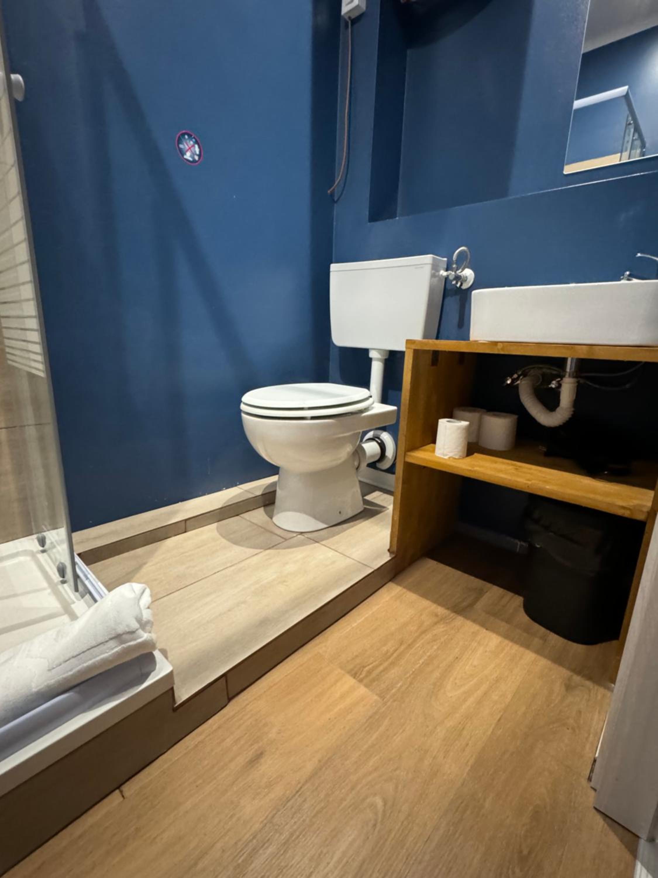 King Room with Balcony photo 2