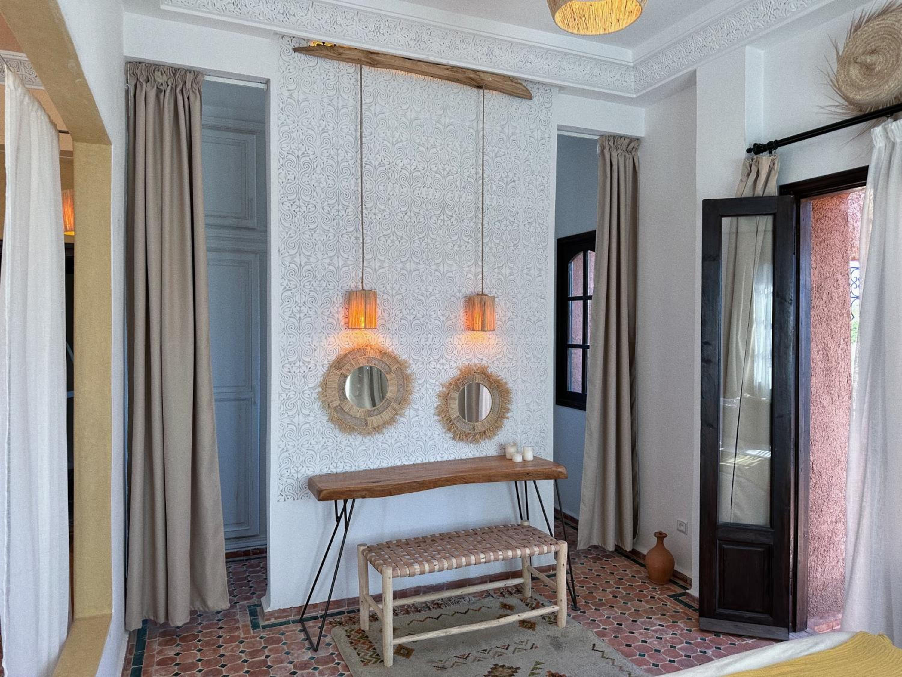 Superior King Room photo 1