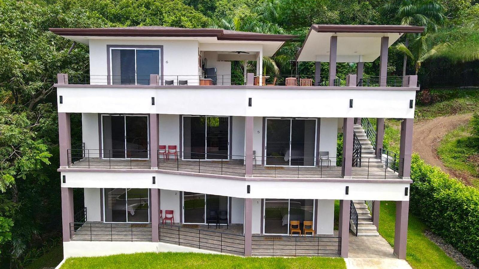 Villa photo 3
