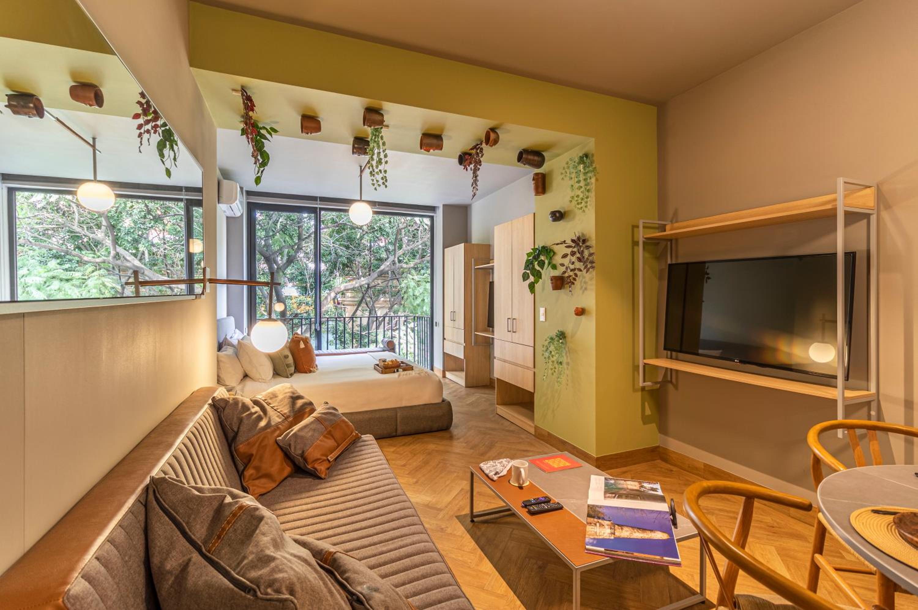 Apartment with View and Balcony - Photo 21