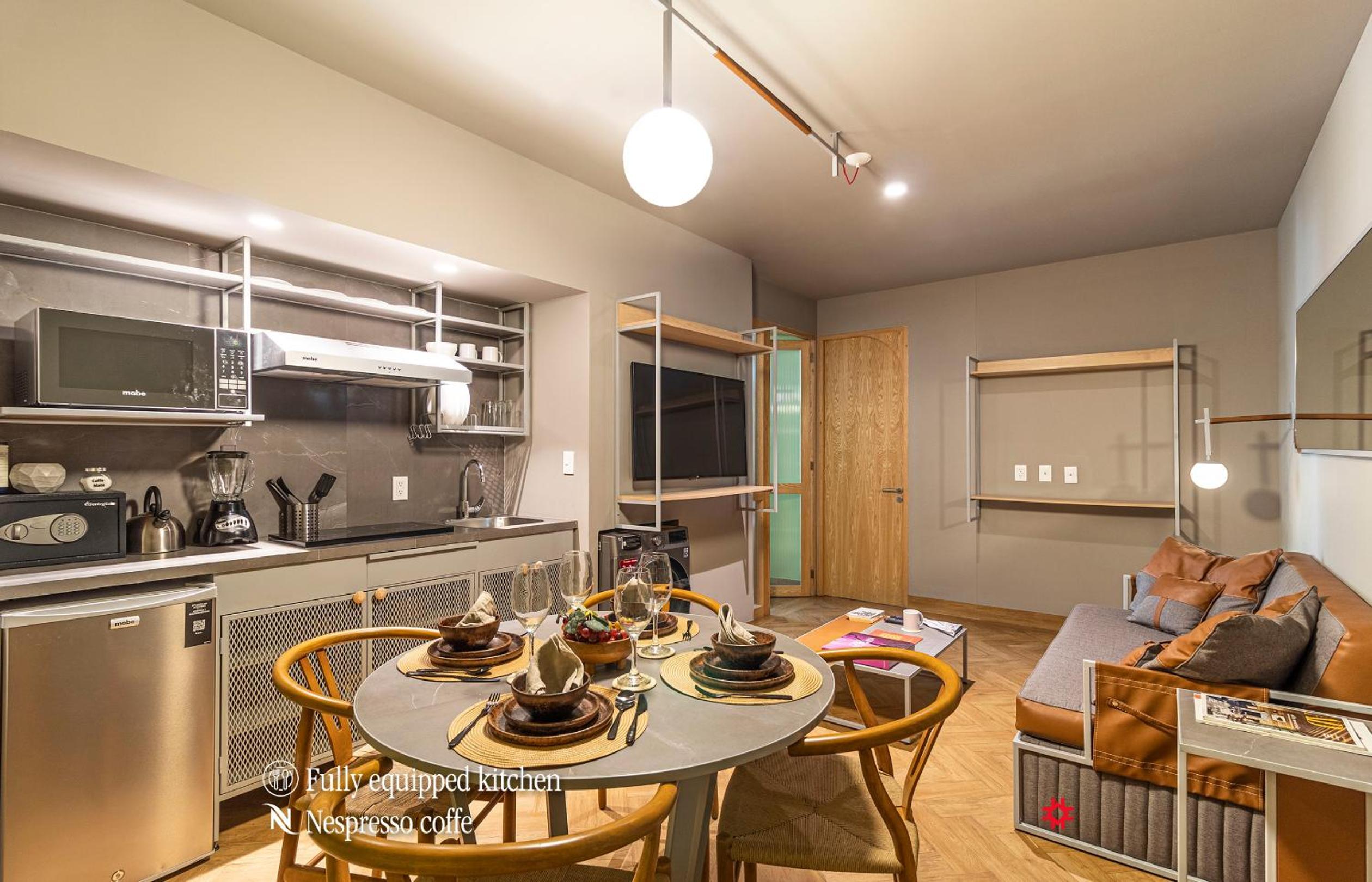 One-Bedroom Loft Apartment with Balcony - Photo 9