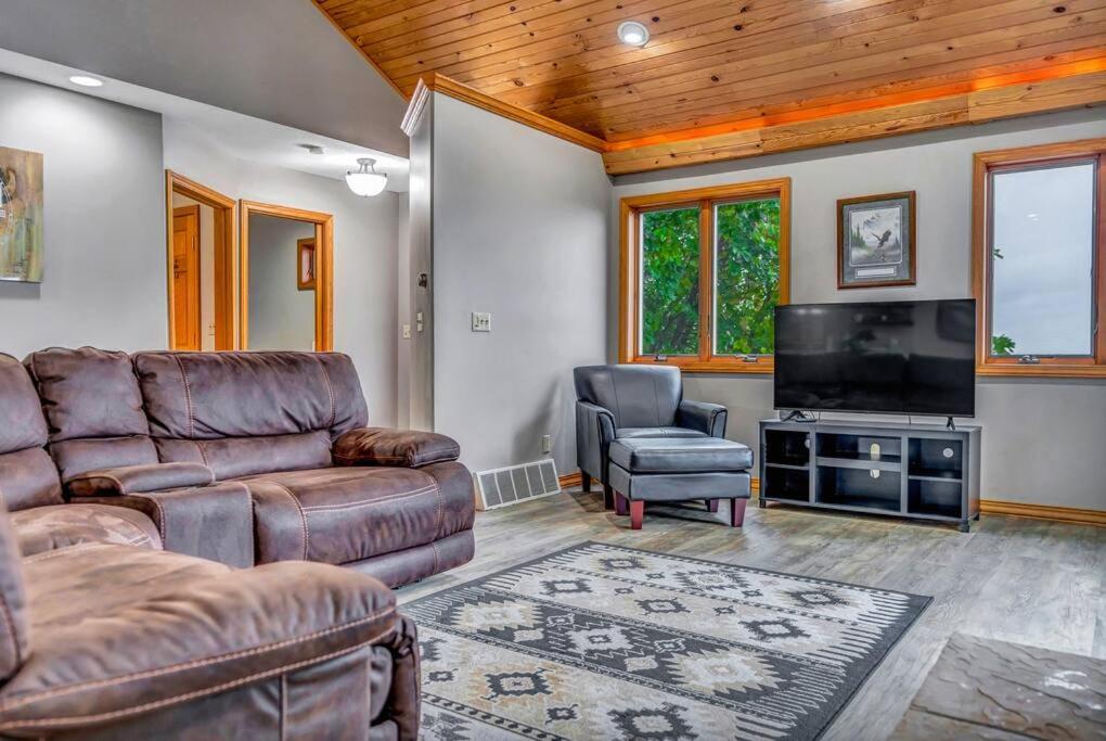 Four-Bedroom House photo 1
