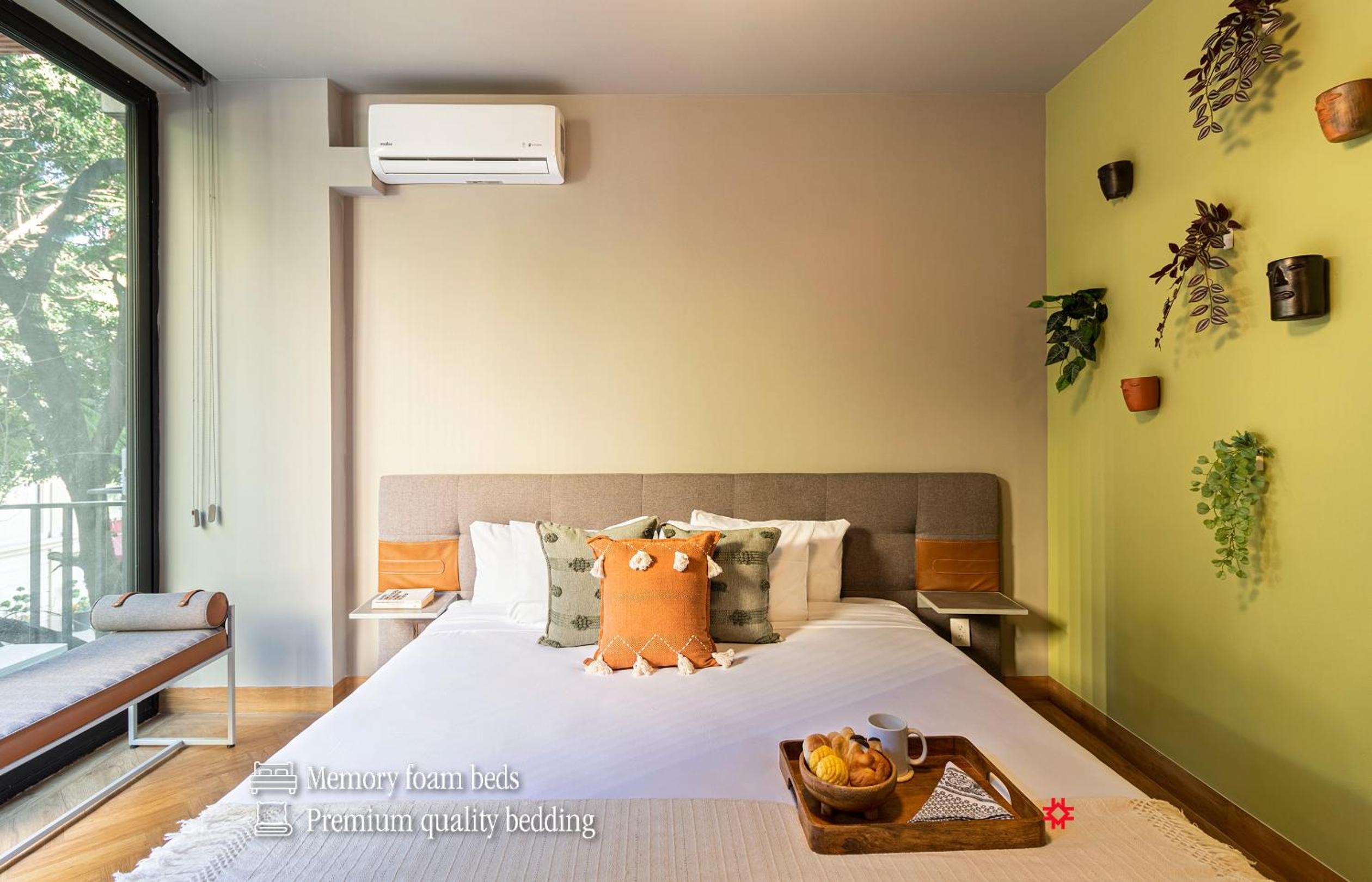 One-Bedroom Apartment with Balcony and City View - Photo 18