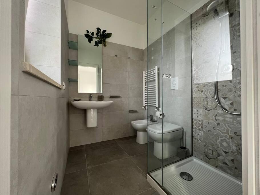 Two-Bedroom Standard Apartment photo 2