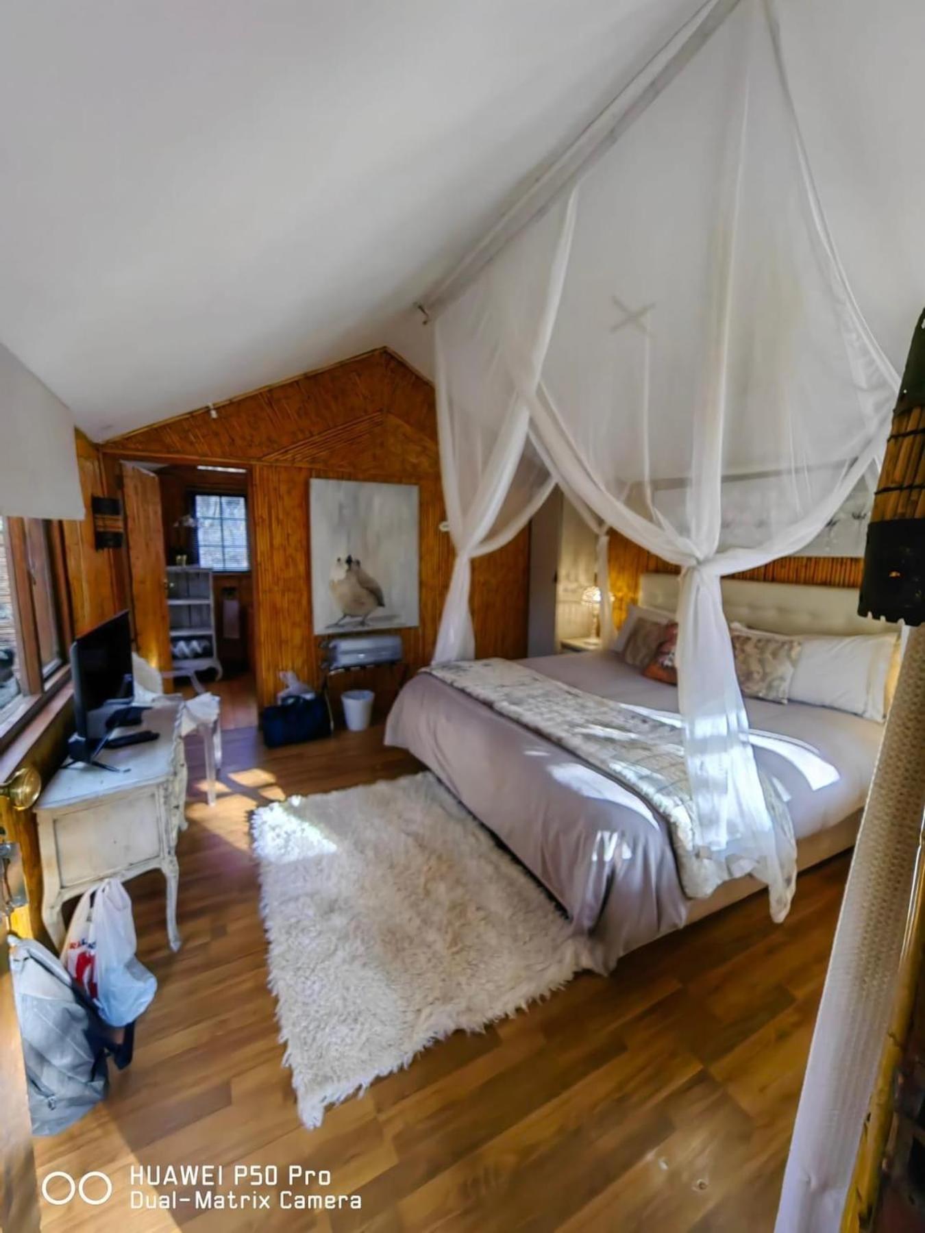 Deluxe Bungalow with Garden View - Photo 1