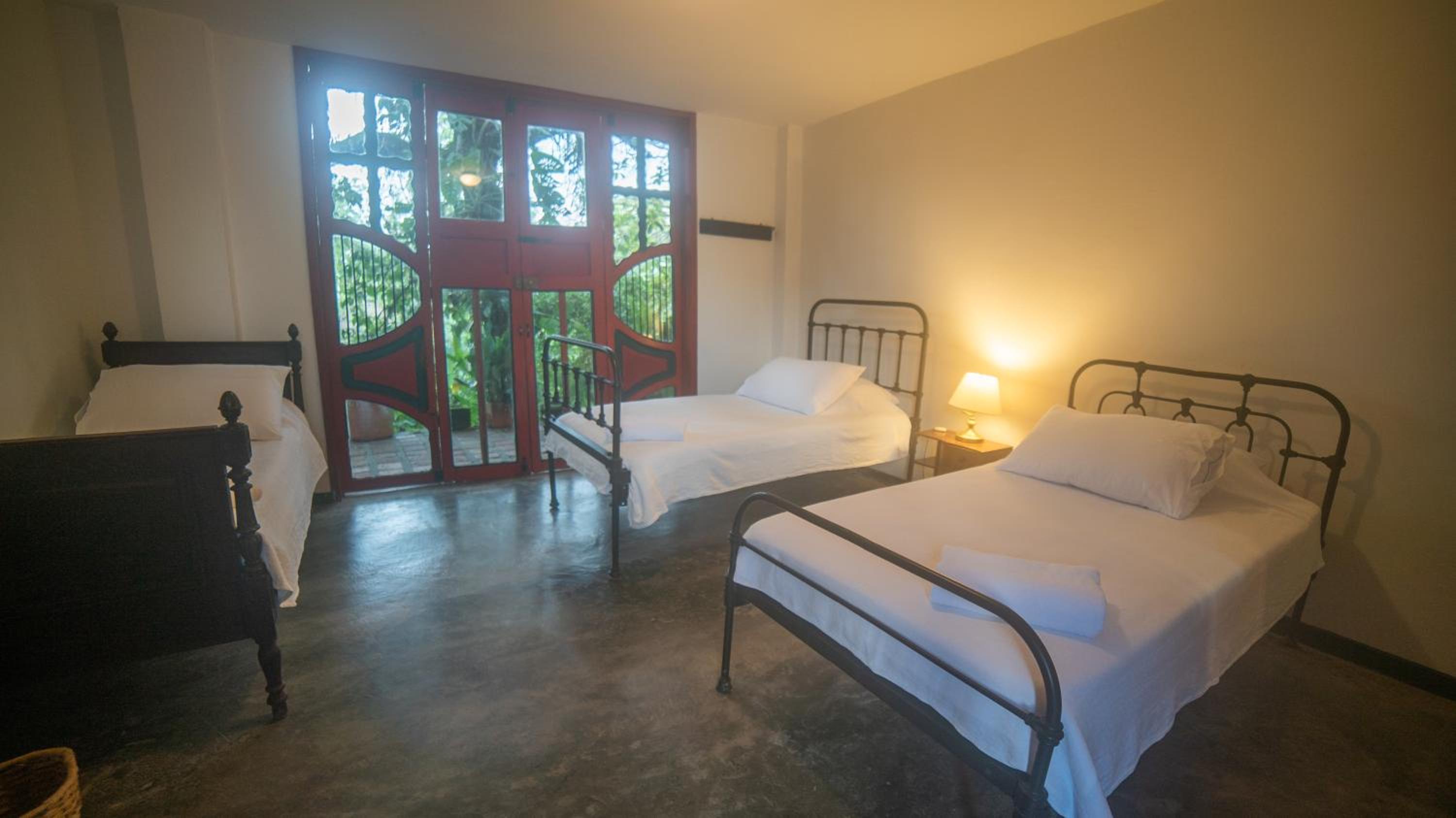 Basic Triple Room with Shared Bathroom photo 1