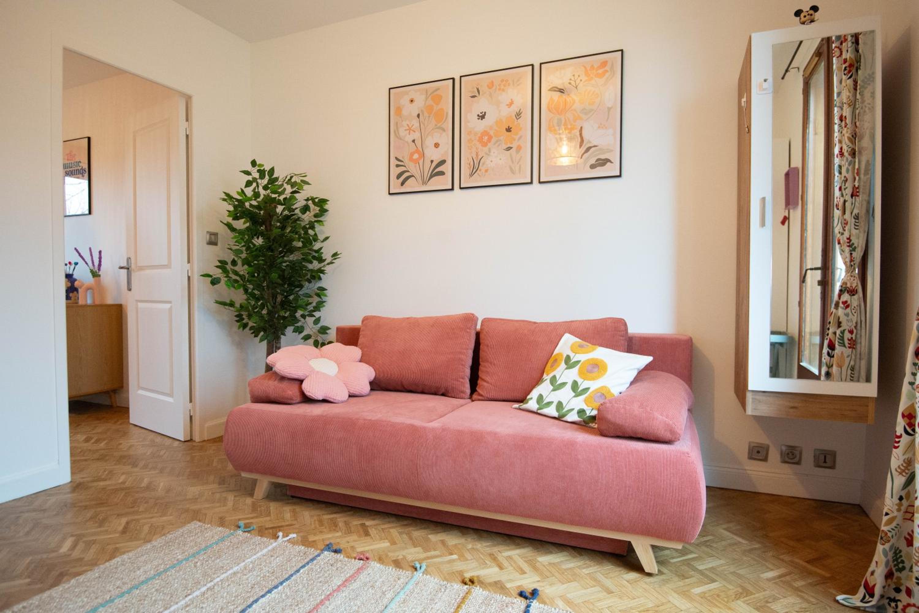 One-Bedroom Apartment