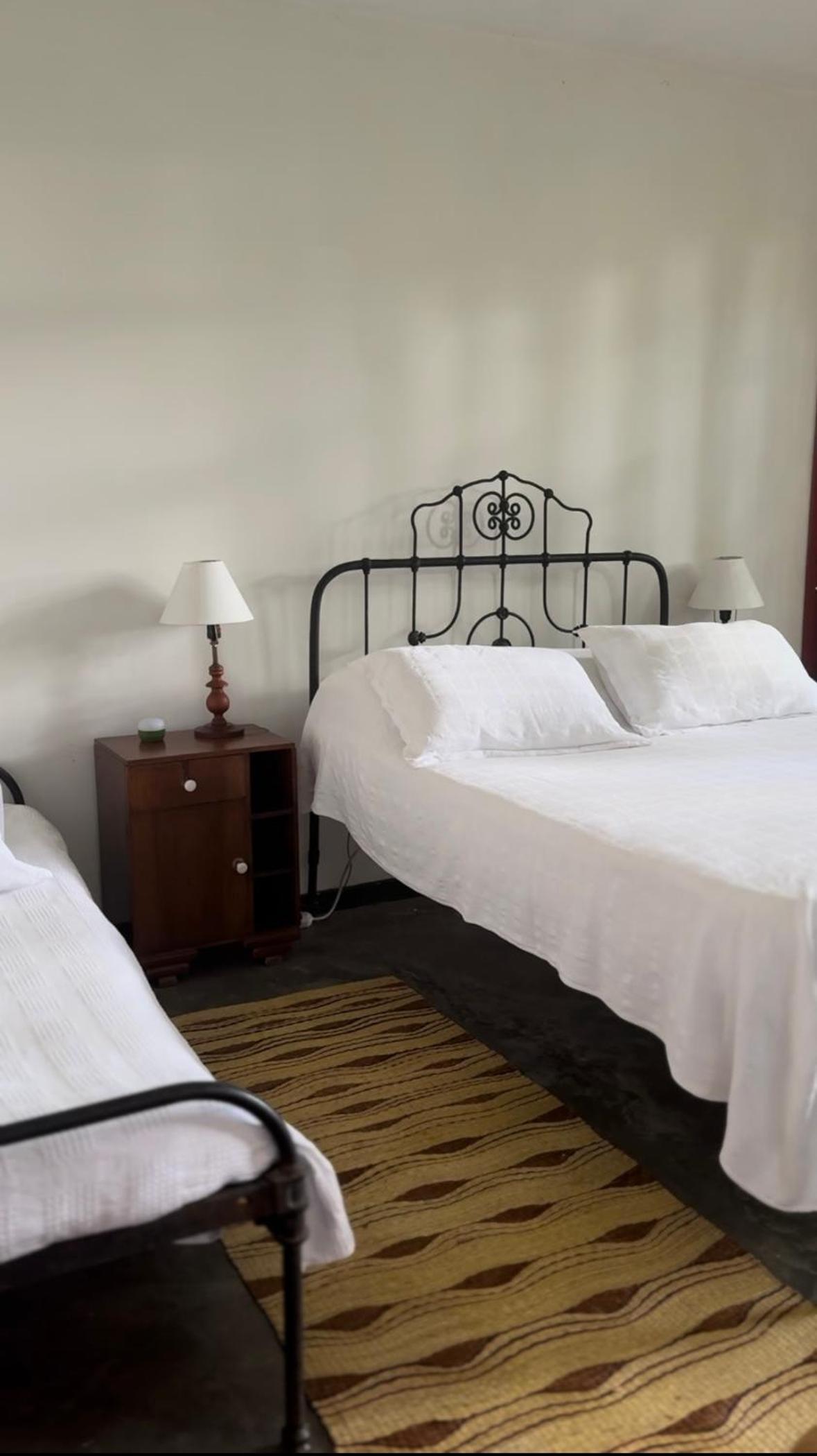 Double Room with Shared Bathroom photo 2