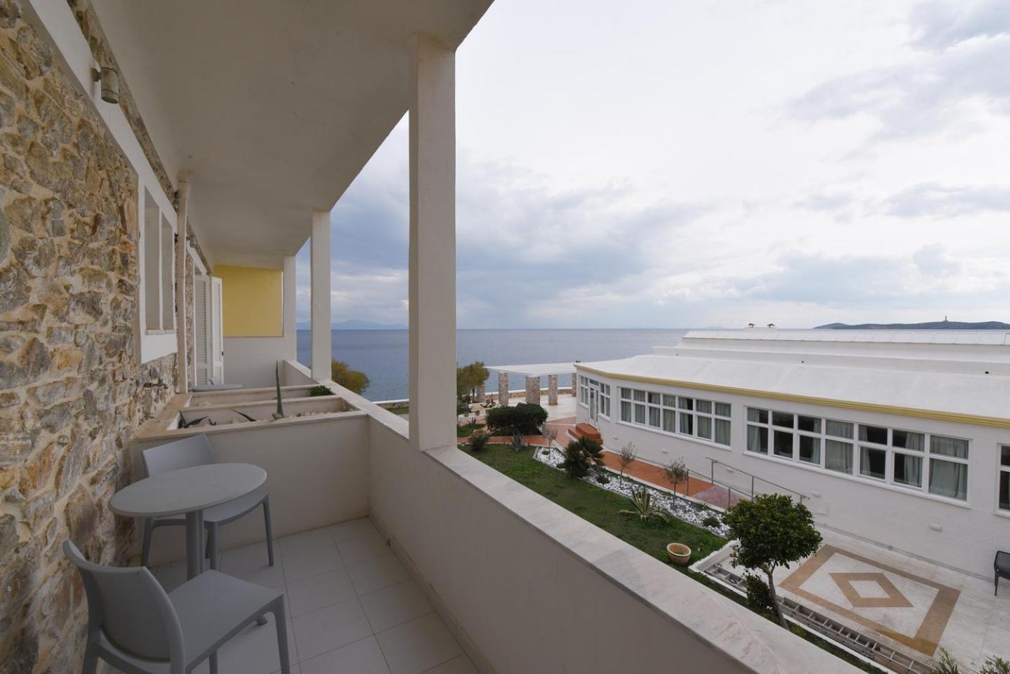 Triple Room with Sea View photo 2