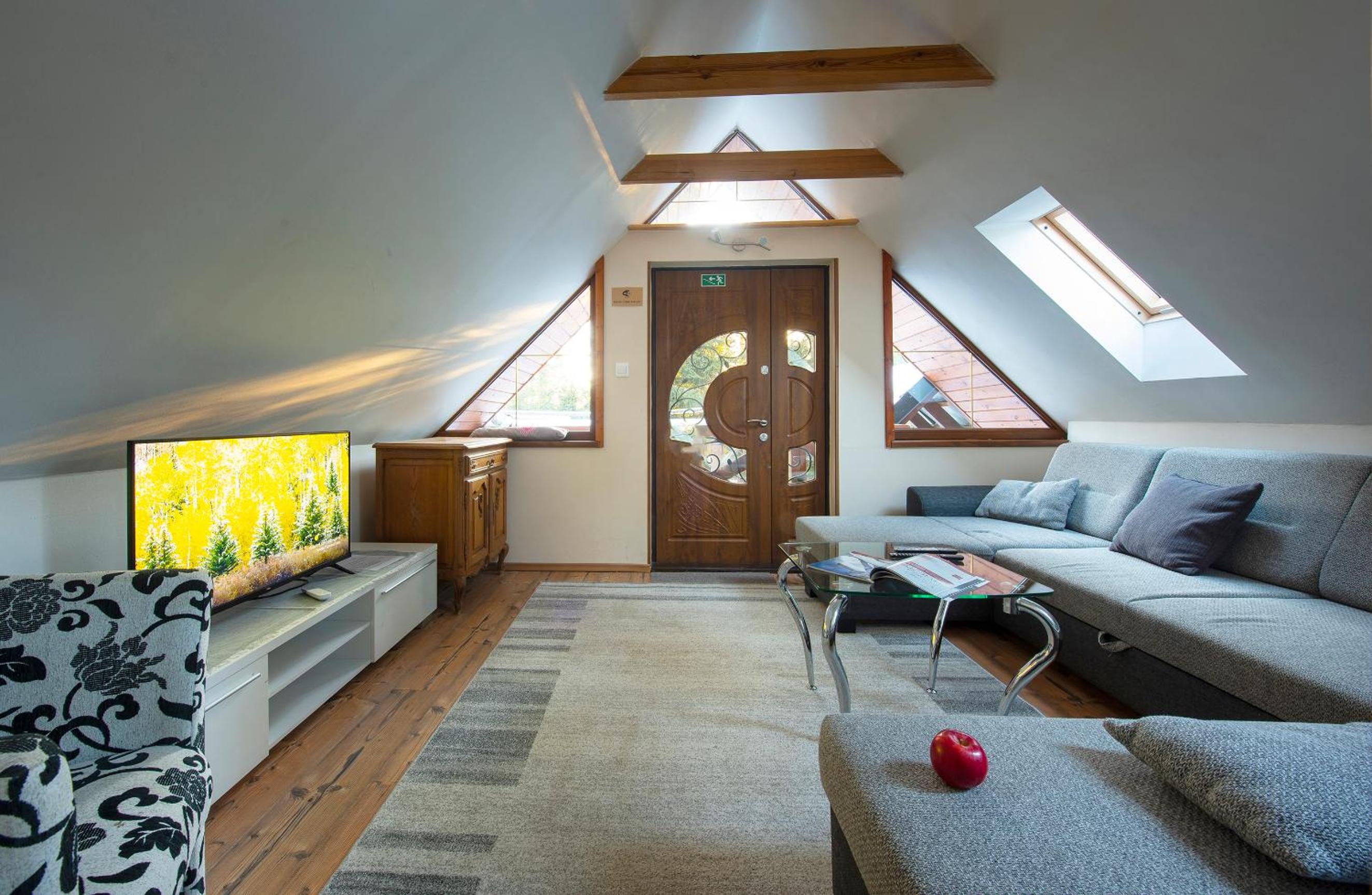 Two-Bedroom Attic Suite - Photo 10